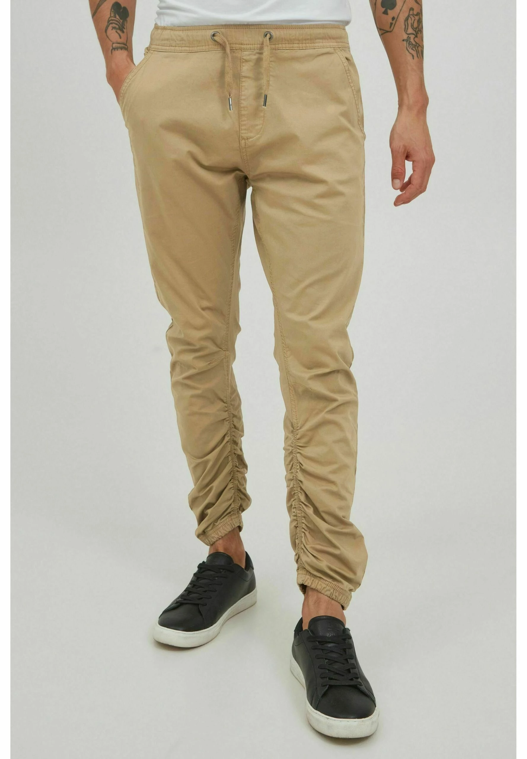 Indicode Jeans IDGILLERMO - Spodnie Treningowe - Amber | Wyjątkowe i Wygodne Spodnie 2 Indicode Jeans IDGILLERMO - Spodnie Treningowe - Amber | Wyjątkowe i Wygodne Spodnie - obrazek 2