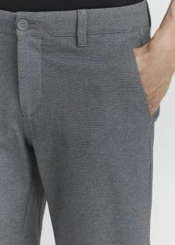 Indicode Jeans Szorty - Grey Mix | Wygodne i Stylowe Szorty Męskie 9 Indicode Jeans Szorty - Grey Mix | Wygodne i Stylowe Szorty Męskie -Indicode Jeans Sklep 0608d65fe1614e3688183bef92b7eb59 scaled