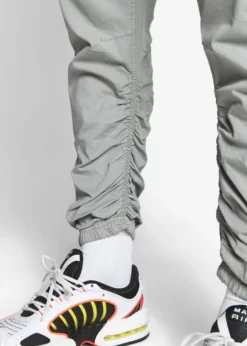 Indicode Jeans LAKELAND - Bojówki - Jasny Szary | Męskie Spodnie Jeansowe 9 Indicode Jeans LAKELAND - Bojówki - Jasny Szary | Męskie Spodnie Jeansowe -Indicode Jeans Sklep 0d838239b90c44f48e84ce587f3da486 scaled