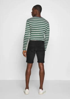 Indicode Jeans KADEN HOLES - Szorty Jeansowe Ultra Black - Modne i Wygodne -Indicode Jeans Sklep 14987b5259684abea1d6722dd449780a scaled