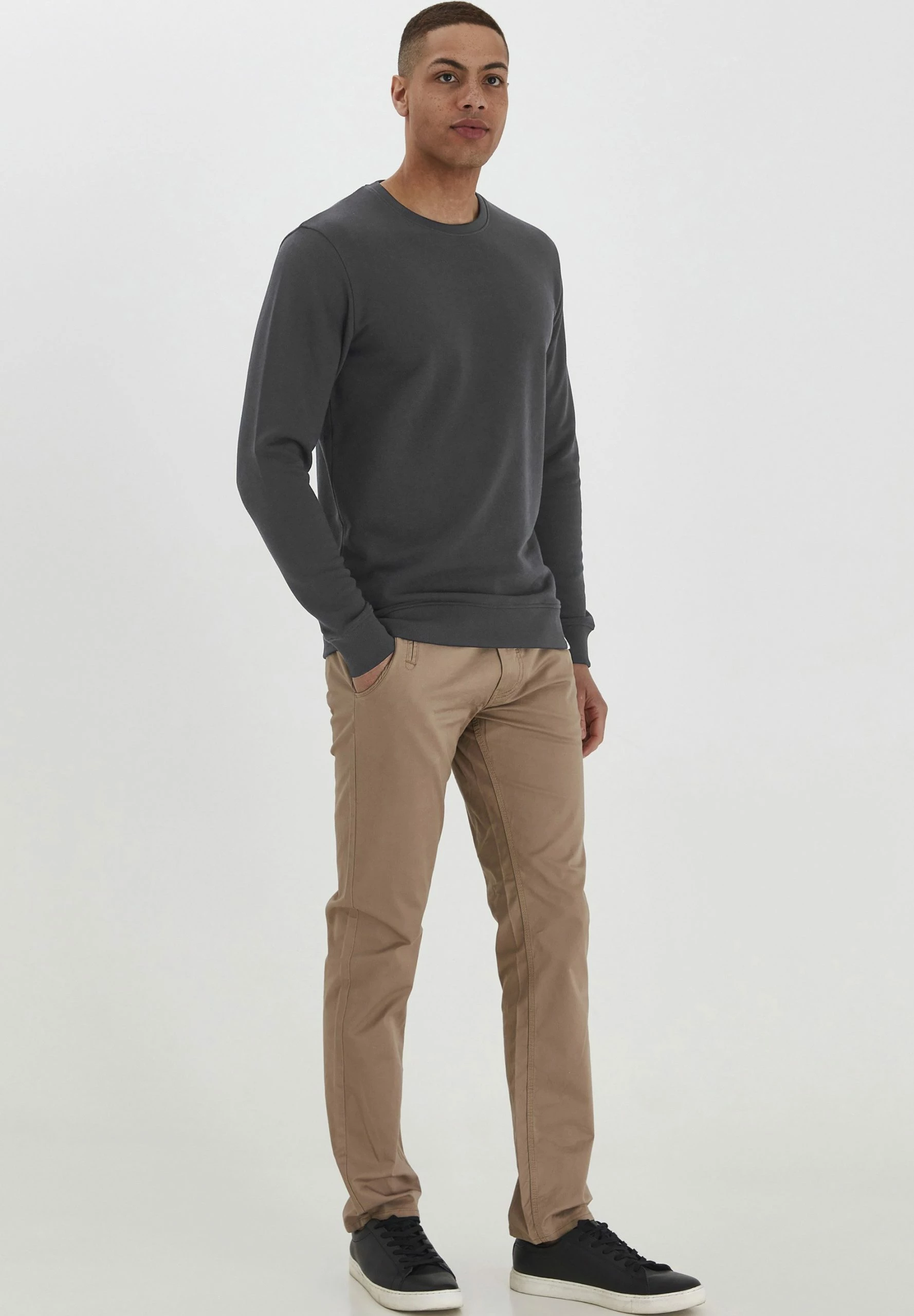 Indicode Jeans IDKENO - Bluza Męska - Charcoal Mix | Bluzy Męskie | Wysoka Jakość 2 Indicode Jeans IDKENO - Bluza Męska - Charcoal Mix | Bluzy Męskie | Wysoka Jakość - obrazek 2