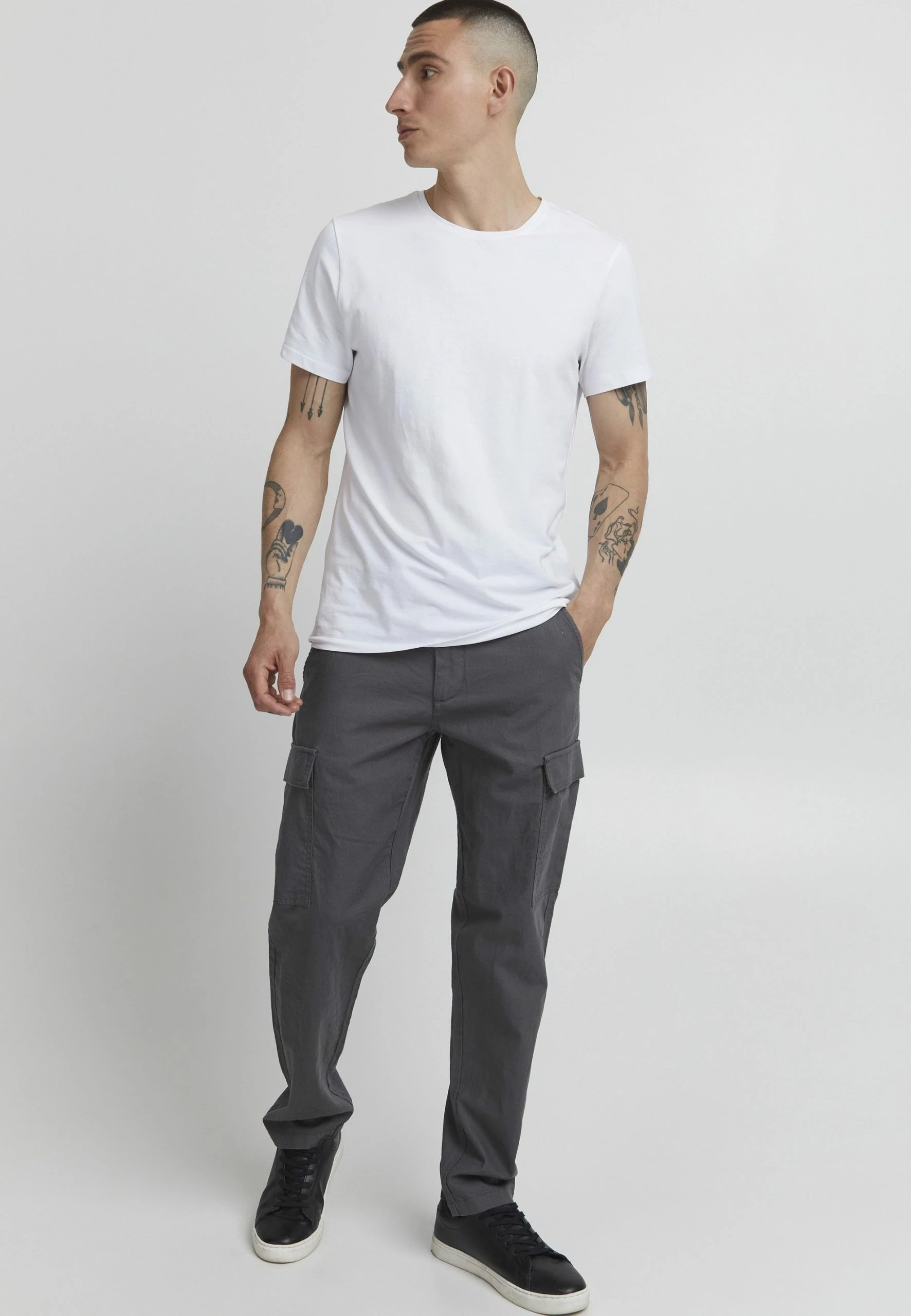 Indicode Jeans IDMOSAT - Bojówki - Iron | Męskie Spodnie Denim 2 Indicode Jeans IDMOSAT - Bojówki - Iron | Męskie Spodnie Denim - obrazek 2