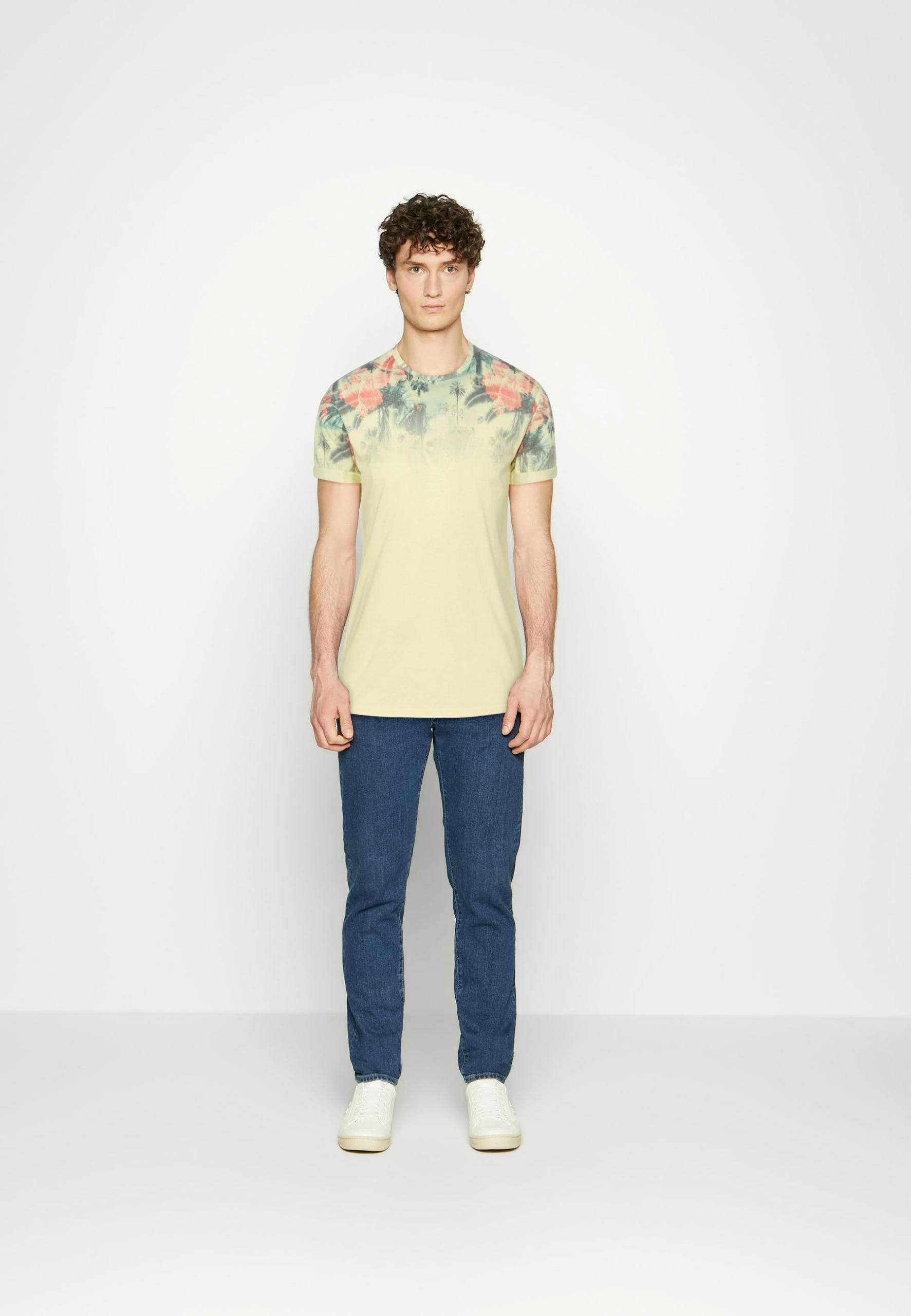 Indicode Jeans PALENCIA - T-shirt Z Nadrukiem - Pale Banana | Odzież Promocyjna 2 Indicode Jeans PALENCIA - T-shirt Z Nadrukiem - Pale Banana | Odzież Promocyjna - obrazek 2