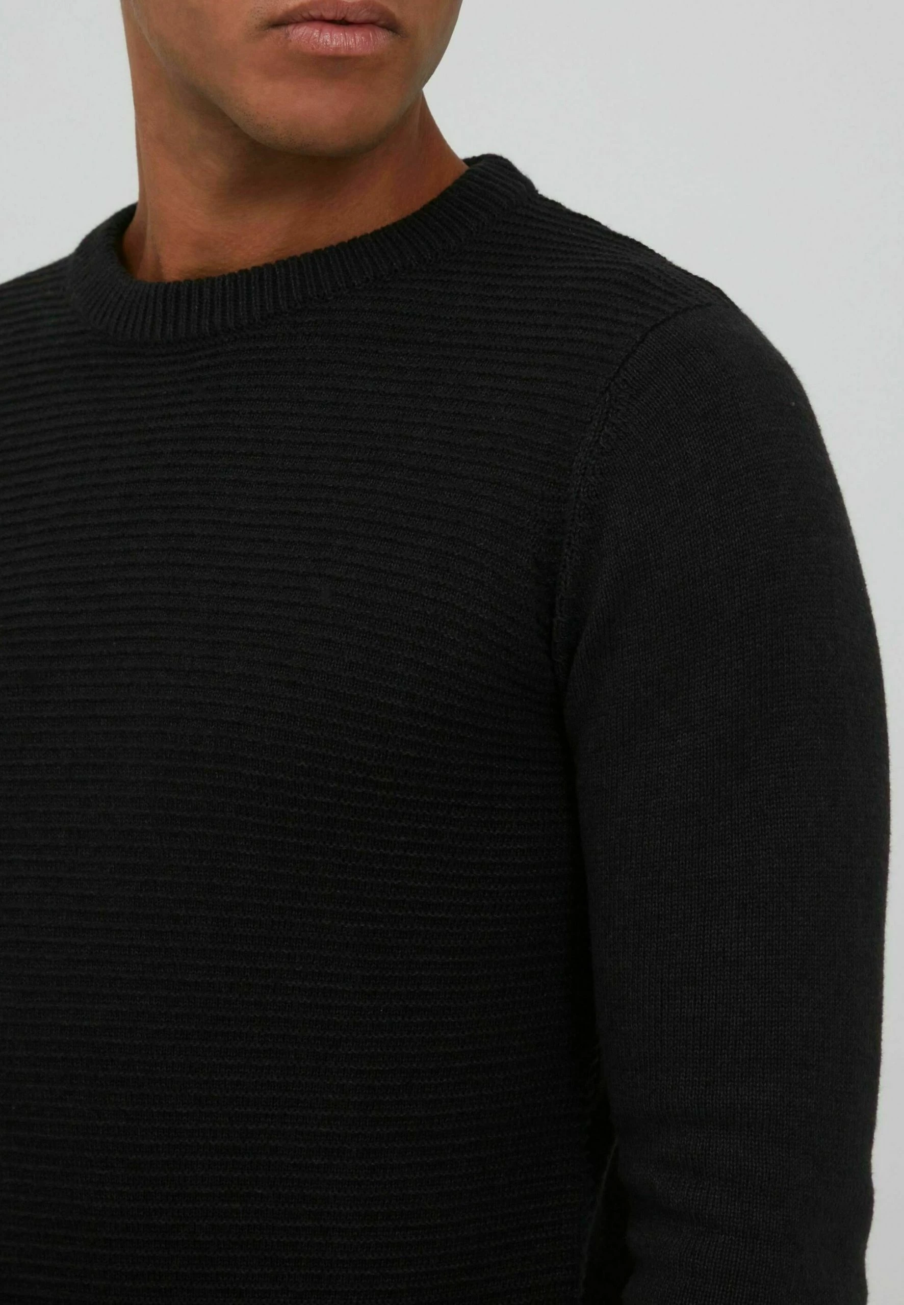 Indicode Jeans IDRICARDO - Sweter - Mottled Grey | Elegancki i Wygodny 4 Indicode Jeans IDRICARDO - Sweter - Mottled Grey | Elegancki i Wygodny - obrazek 4