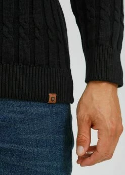 Indicode Jeans IDPAULETTA - Sweter w Kolorze Czarnym | Promocja | Odzież -Indicode Jeans Sklep 2c1c1e6c91c74d7ab7789210422de104 scaled