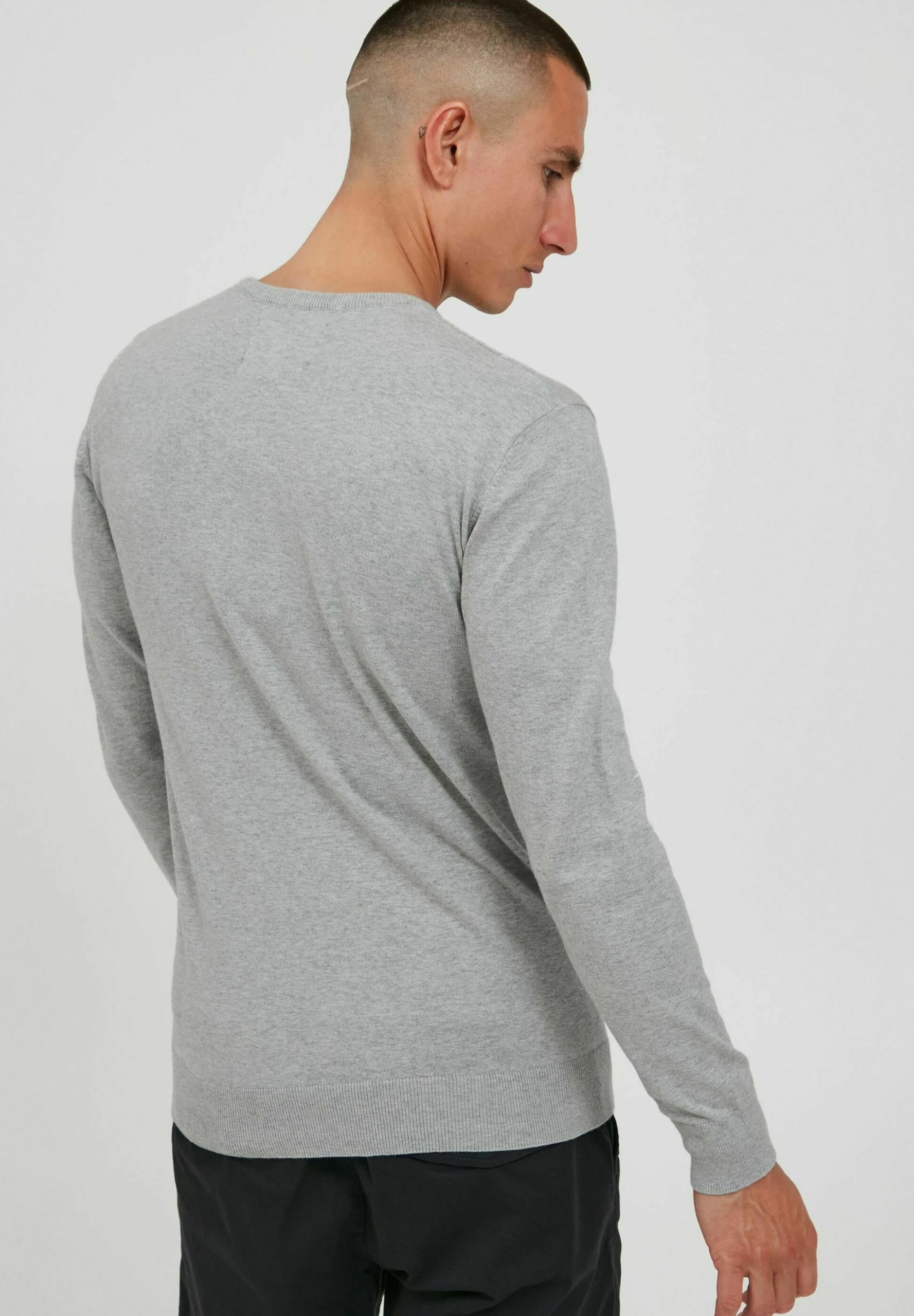 Sweter Indicode Jeans IDBADAN - Szary Mix | Modne swetry damskie 3 Sweter Indicode Jeans IDBADAN - Szary Mix | Modne swetry damskie - obrazek 3