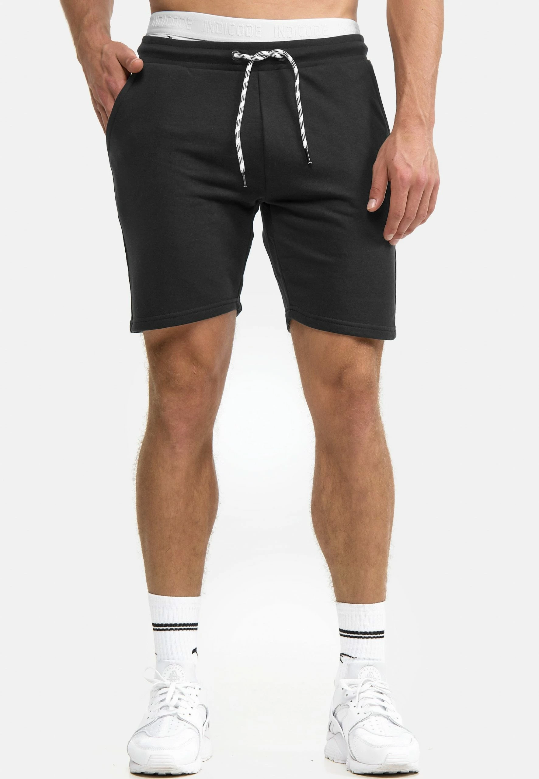 Indicode Jeans Yates - Szorty Męskie Czarny - Wygodne i Stylowe 1 Indicode Jeans Yates - Szorty Męskie Czarny - Wygodne i Stylowe