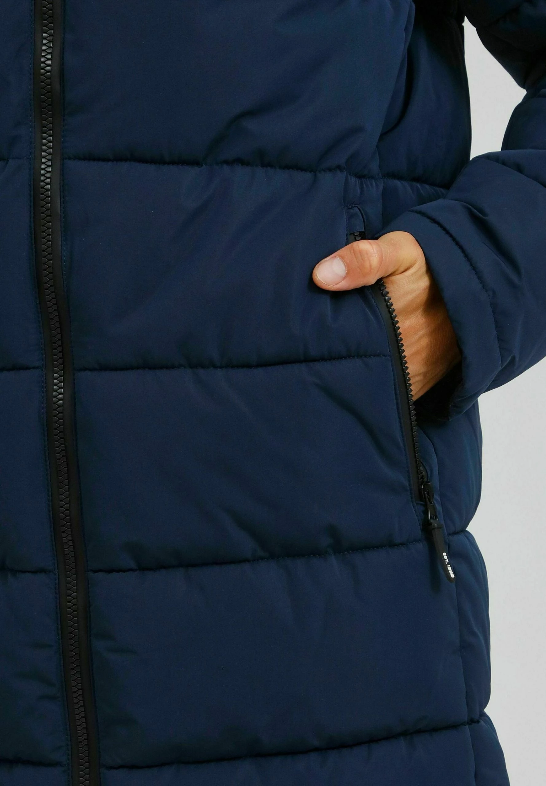 Indicode Jeans IDHERSH - Płaszcz Zimowy - Navy | Odzież Męska | Kolekcja Zimowa 5 Indicode Jeans IDHERSH - Płaszcz Zimowy - Navy | Odzież Męska | Kolekcja Zimowa - obrazek 5