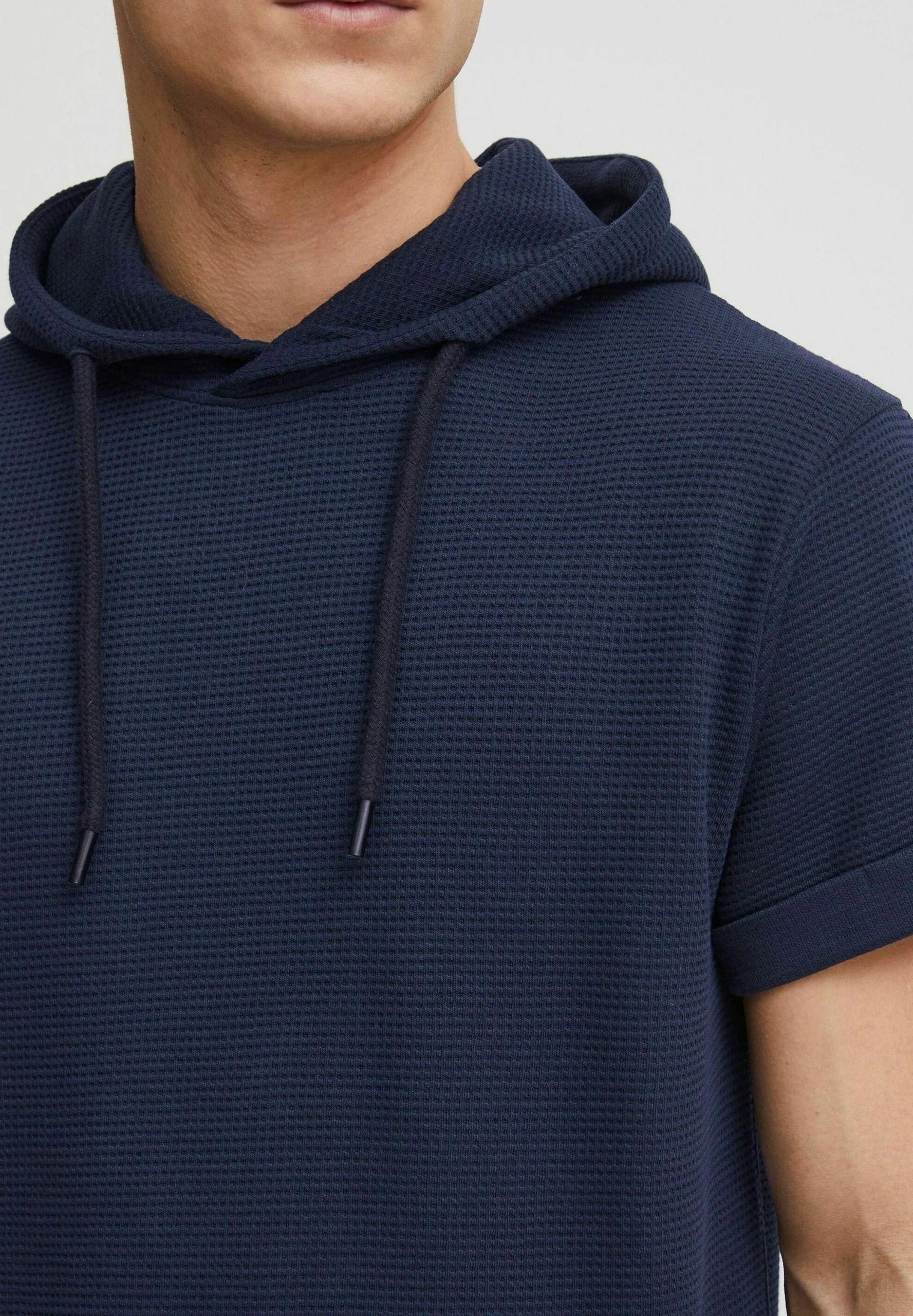 Indicode Jeans IDNILS - T-shirt Z Nadrukiem - Navy - Odzież/T-shirty i koszulki polo 4 Indicode Jeans IDNILS - T-shirt Z Nadrukiem - Navy - Odzież/T-shirty i koszulki polo - obrazek 4