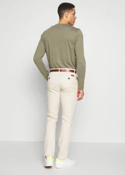 Indicode Jeans GOVER - Chinosy - Fog - Męskie Spodnie Chino -Indicode Jeans Sklep 4a9439da88dc4e43810bd34f02ae3c37 scaled