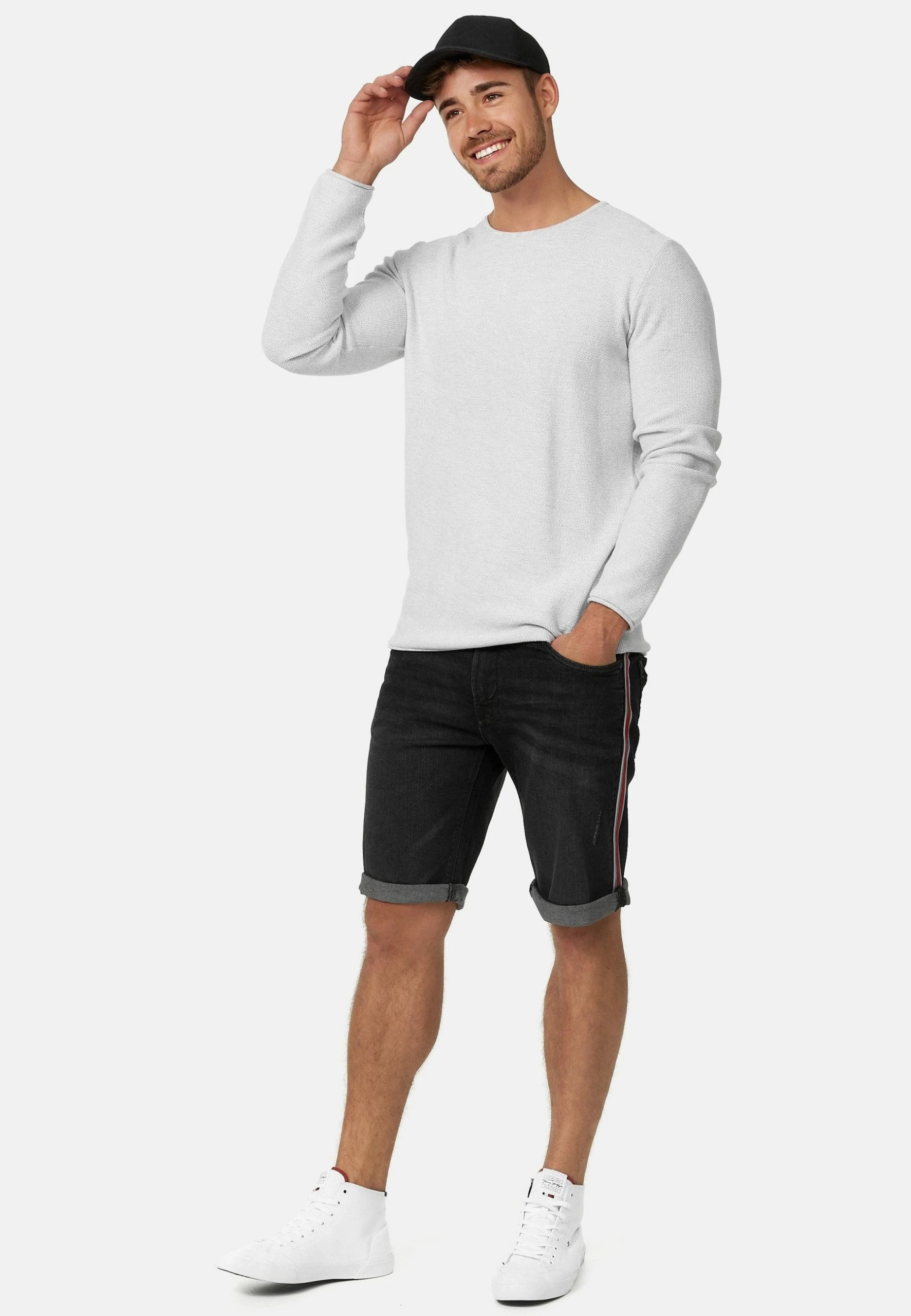 Indicode Jeans Szorty Jeansowe - Czarny | Wygodne i Stylowe Szorty Damskie 2 Indicode Jeans Szorty Jeansowe - Czarny | Wygodne i Stylowe Szorty Damskie - obrazek 2