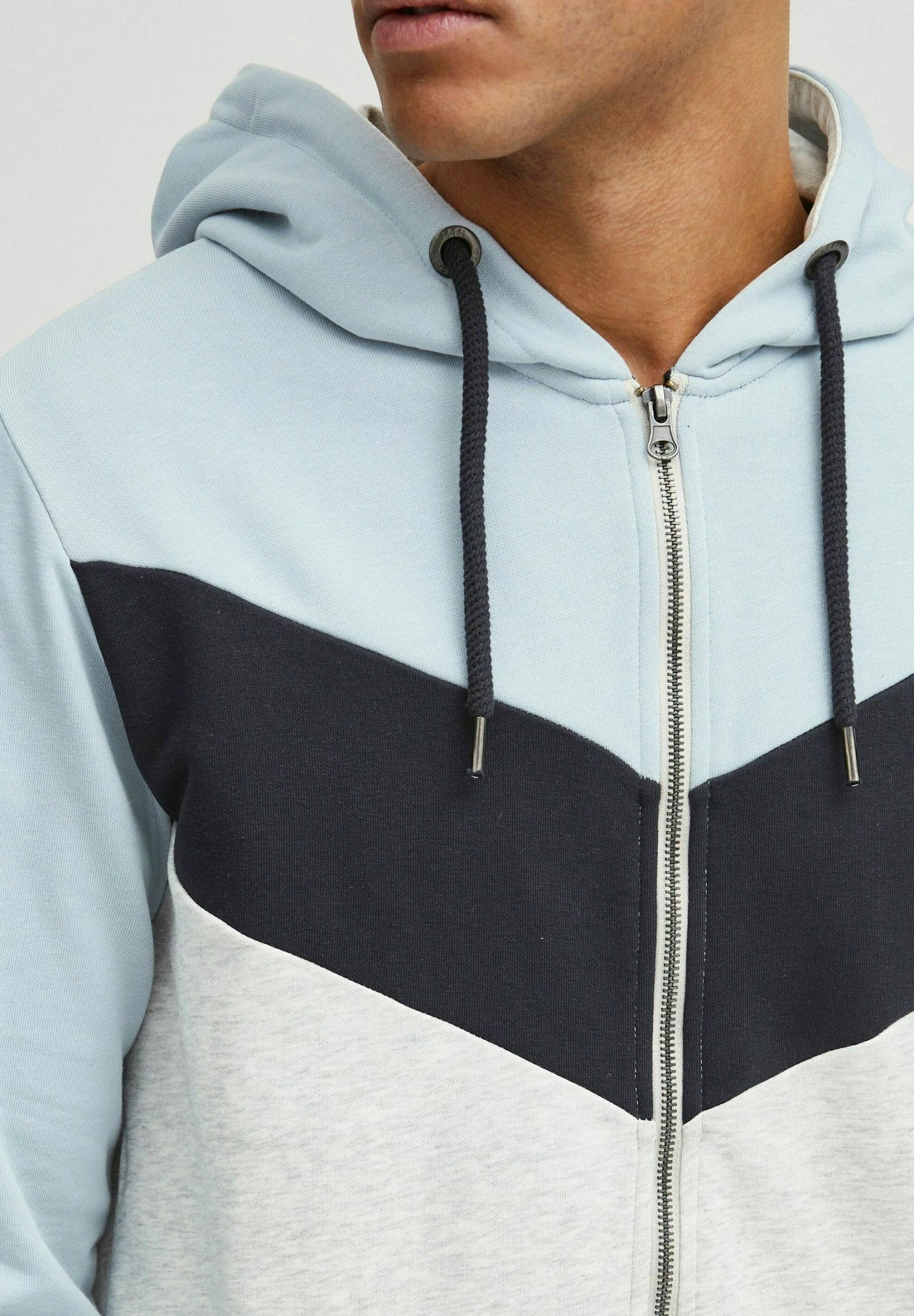 Indicode Jeans DPOCK - Bluza Rozpinana - Celestial Blue | Bluzy Męskie 4 Indicode Jeans DPOCK - Bluza Rozpinana - Celestial Blue | Bluzy Męskie - obrazek 4