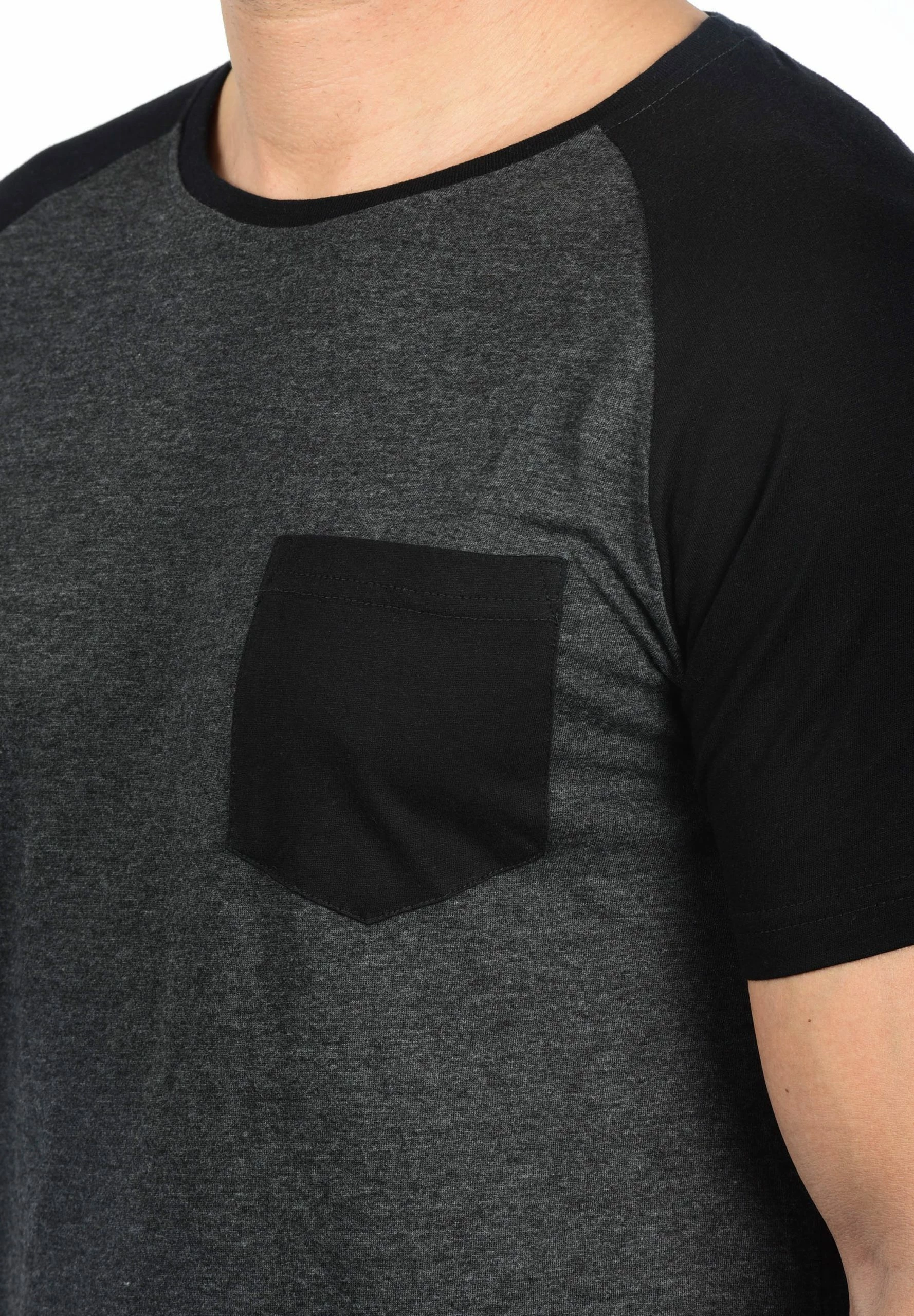 Indicode Jeans IDGRESHAM - T-shirt Z Nadrukiem - Charcoal/black | Odzież/T-shirty i koszulki polo 3 Indicode Jeans IDGRESHAM - T-shirt Z Nadrukiem - Charcoal/black | Odzież/T-shirty i koszulki polo - obrazek 3