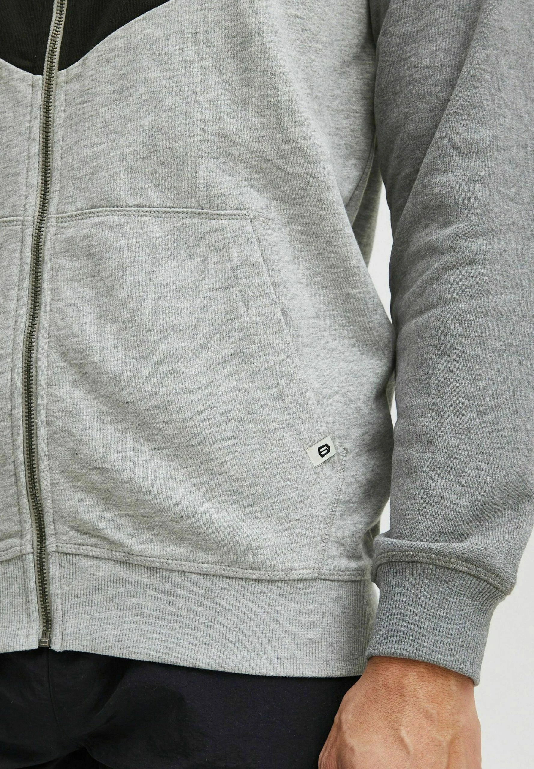 Indicode Jeans DPOCK Bluza Rozpinana Grey Mix | Bluzy Męskie | Modowa Odzież 5 Indicode Jeans DPOCK Bluza Rozpinana Grey Mix | Bluzy Męskie | Modowa Odzież - obrazek 5