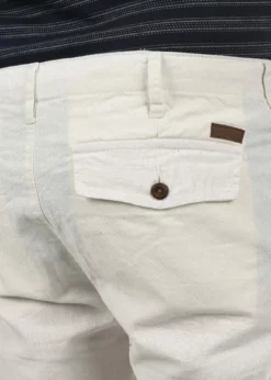 Indicode Jeans IDMOSES - Szorty Off-white - Męskie szorty w stylu casual -Indicode Jeans Sklep 64e0c516834446fda97ce20b58ef1db0 scaled