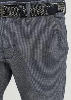 Indicode Jeans IDLOZANO - Szorty męskie w kolorze Navy | Wysoka jakość i komfort -Indicode Jeans Sklep 6987b1b7e45640f59b77ff82588817d8 scaled