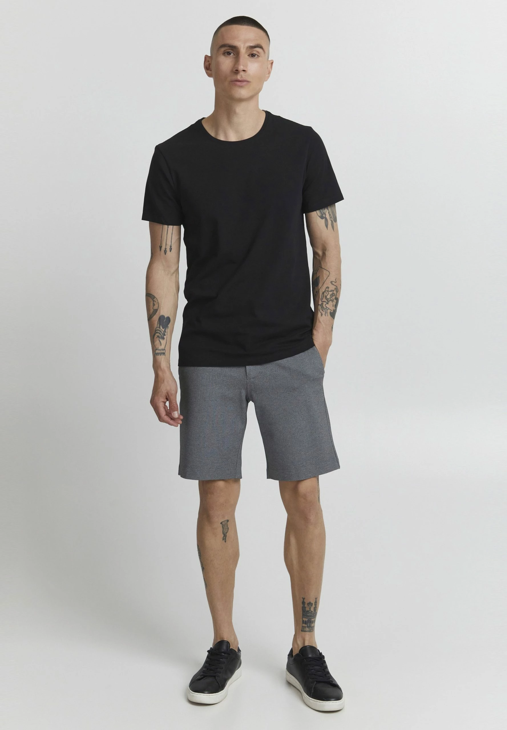 Indicode Jeans Szorty - Grey Mix | Wygodne i Stylowe Szorty Męskie 2 Indicode Jeans Szorty - Grey Mix | Wygodne i Stylowe Szorty Męskie - obrazek 2