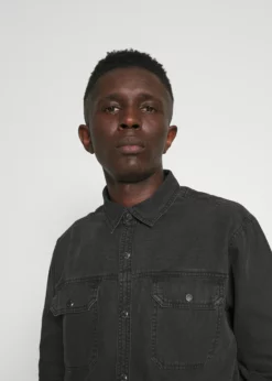 Indicode Jeans INWATSON - Męskie Spodnie Jeansowe - Czarny -Indicode Jeans Sklep 72e996f90cf344d8b370e0834de8ca15 scaled