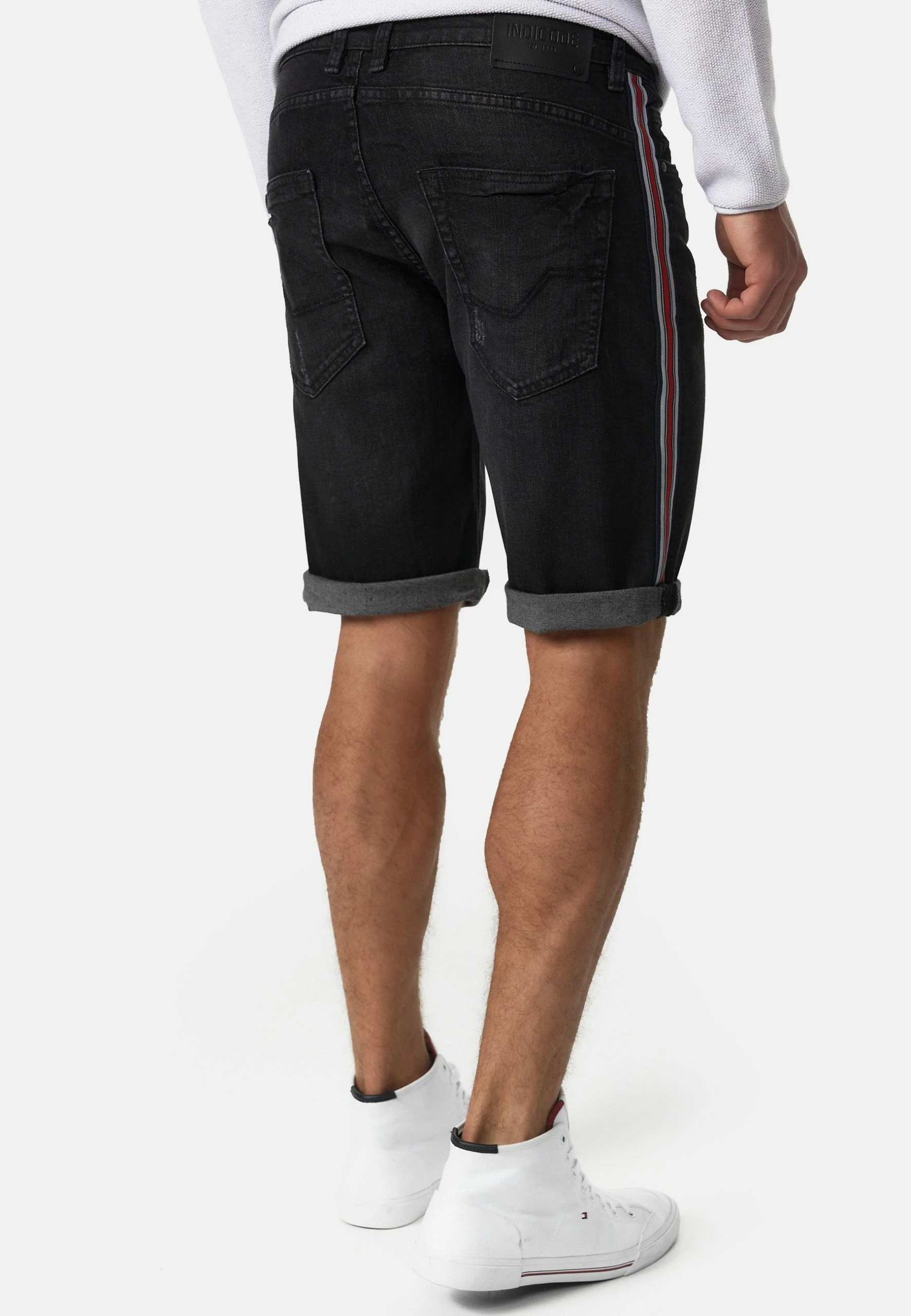 Indicode Jeans Szorty Jeansowe - Czarny | Wygodne i Stylowe Szorty Damskie 3 Indicode Jeans Szorty Jeansowe - Czarny | Wygodne i Stylowe Szorty Damskie - obrazek 3