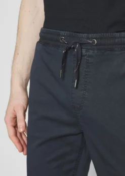 Indicode Jeans NEXUS - Spodnie Materiałowe w Kolorze Navy | Wygoda i Styl -Indicode Jeans Sklep 7e7b2b5c935c48aa973da91af7bc2a60 scaled