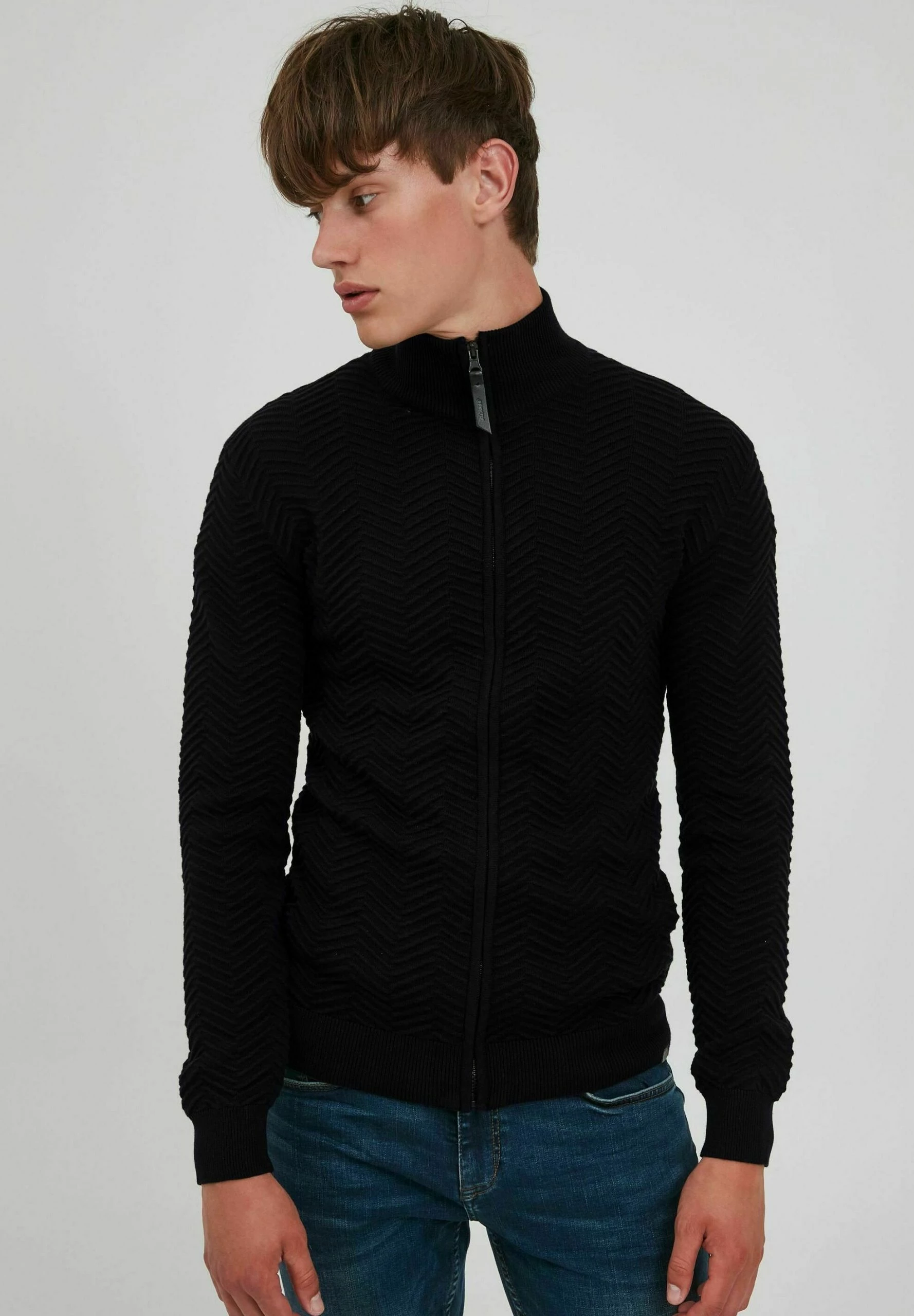 Indicode Jeans IDBANJAMINO - Kardigan - Czarny | Elegancki i Wygodny 1 Indicode Jeans IDBANJAMINO - Kardigan - Czarny | Elegancki i Wygodny