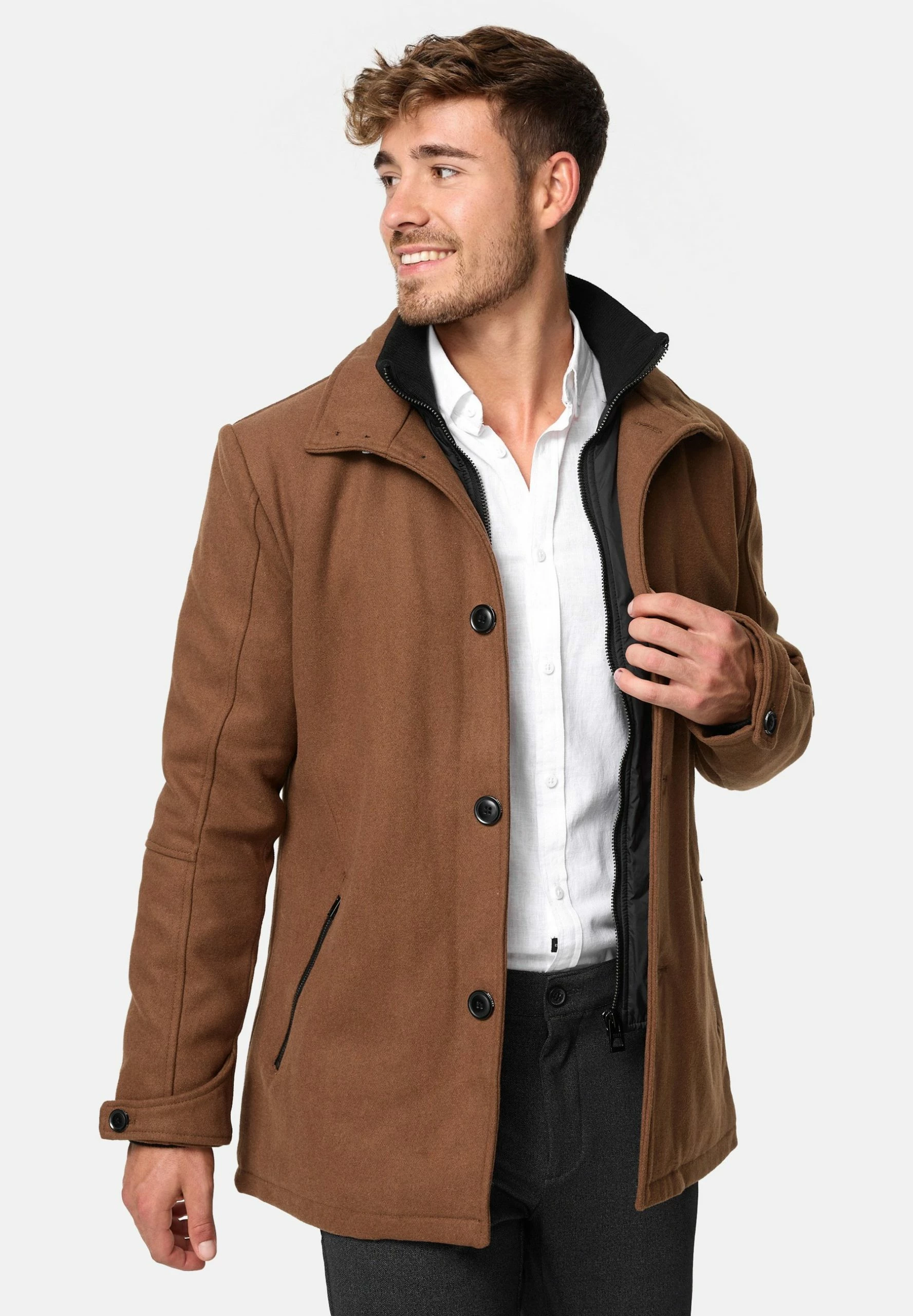 Indicode Jeans MÄNTEL BRITTANY - Kurtka Przejściowa w Kolorze Camel - Elegancka i Wygodna 1 Indicode Jeans MÄNTEL BRITTANY - Kurtka Przejściowa w Kolorze Camel - Elegancka i Wygodna