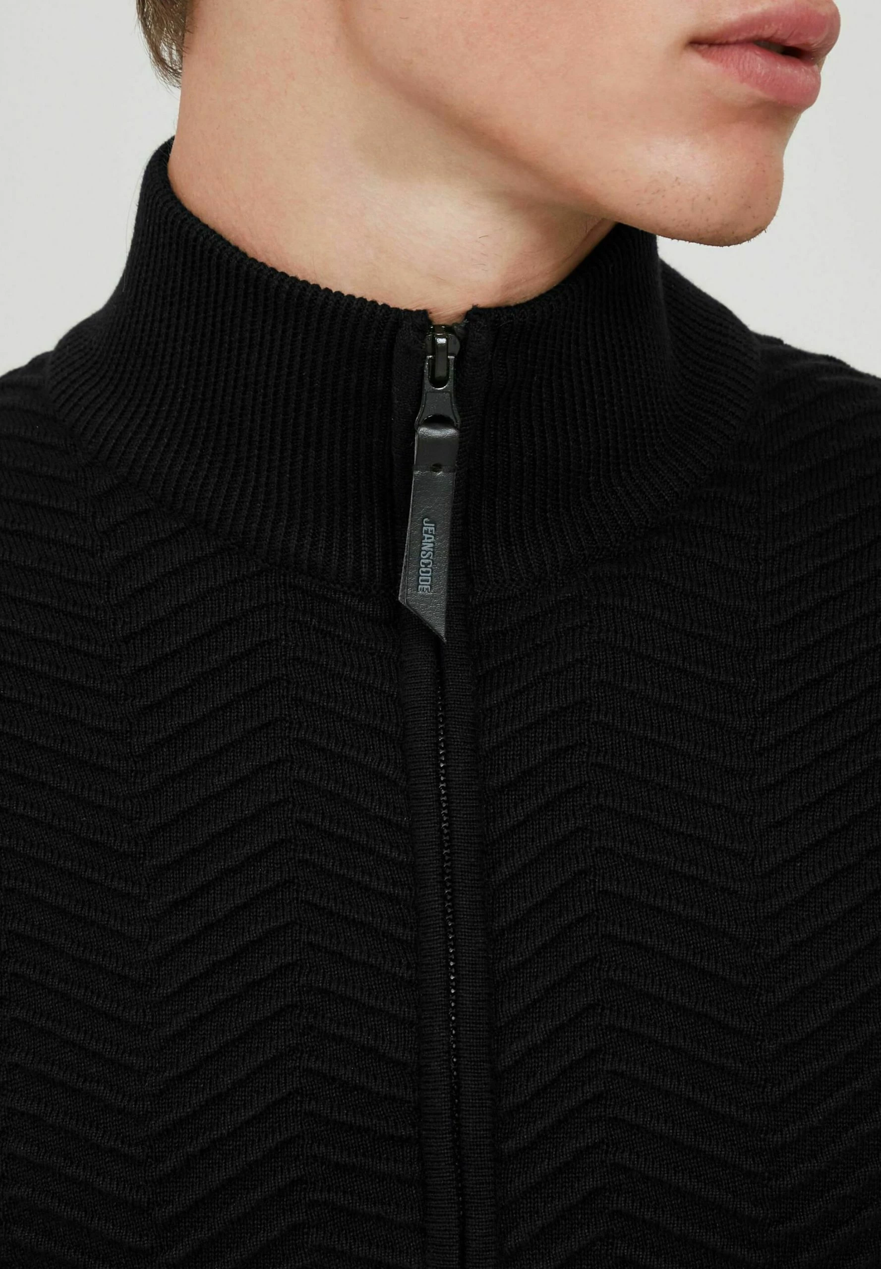 Indicode Jeans IDBANJAMINO - Kardigan - Czarny | Elegancki i Wygodny 4 Indicode Jeans IDBANJAMINO - Kardigan - Czarny | Elegancki i Wygodny - obrazek 4