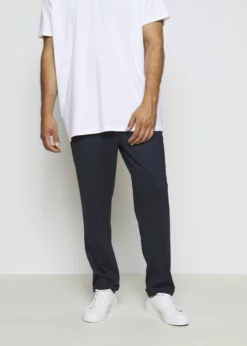 Indicode Jeans EBERLEIN WITH ROLL UP CHECK - Spodnie Materiałowe - Panamera Blue | Odzież/Spodnie -Indicode Jeans Sklep 8efc1f00c8fa4627844da33ad0f993e8 scaled