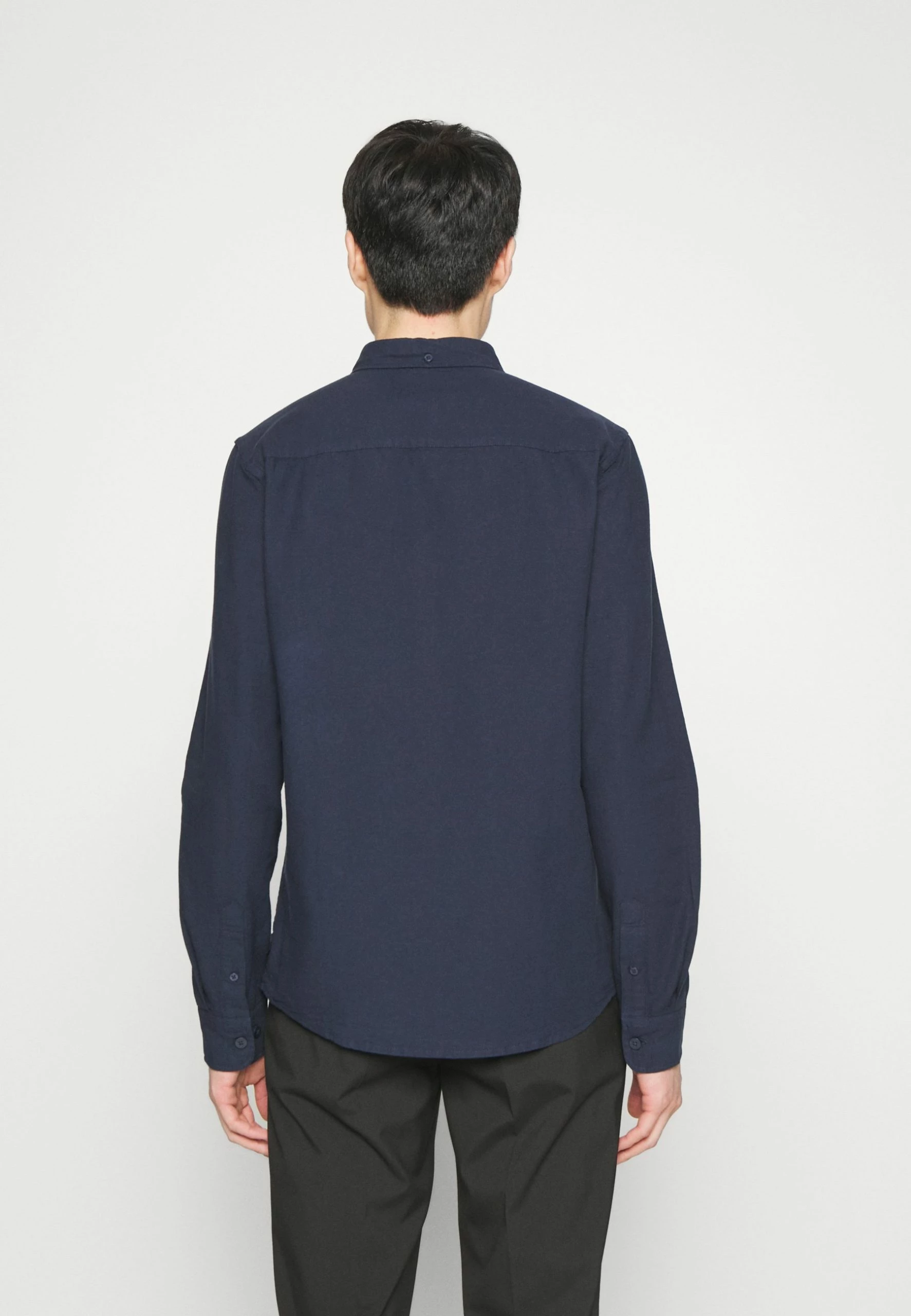 Indicode Jeans KEPNER - Koszula Biznesowa Navy | Klasyczna koszula męska 3 Indicode Jeans KEPNER - Koszula Biznesowa Navy | Klasyczna koszula męska - obrazek 3