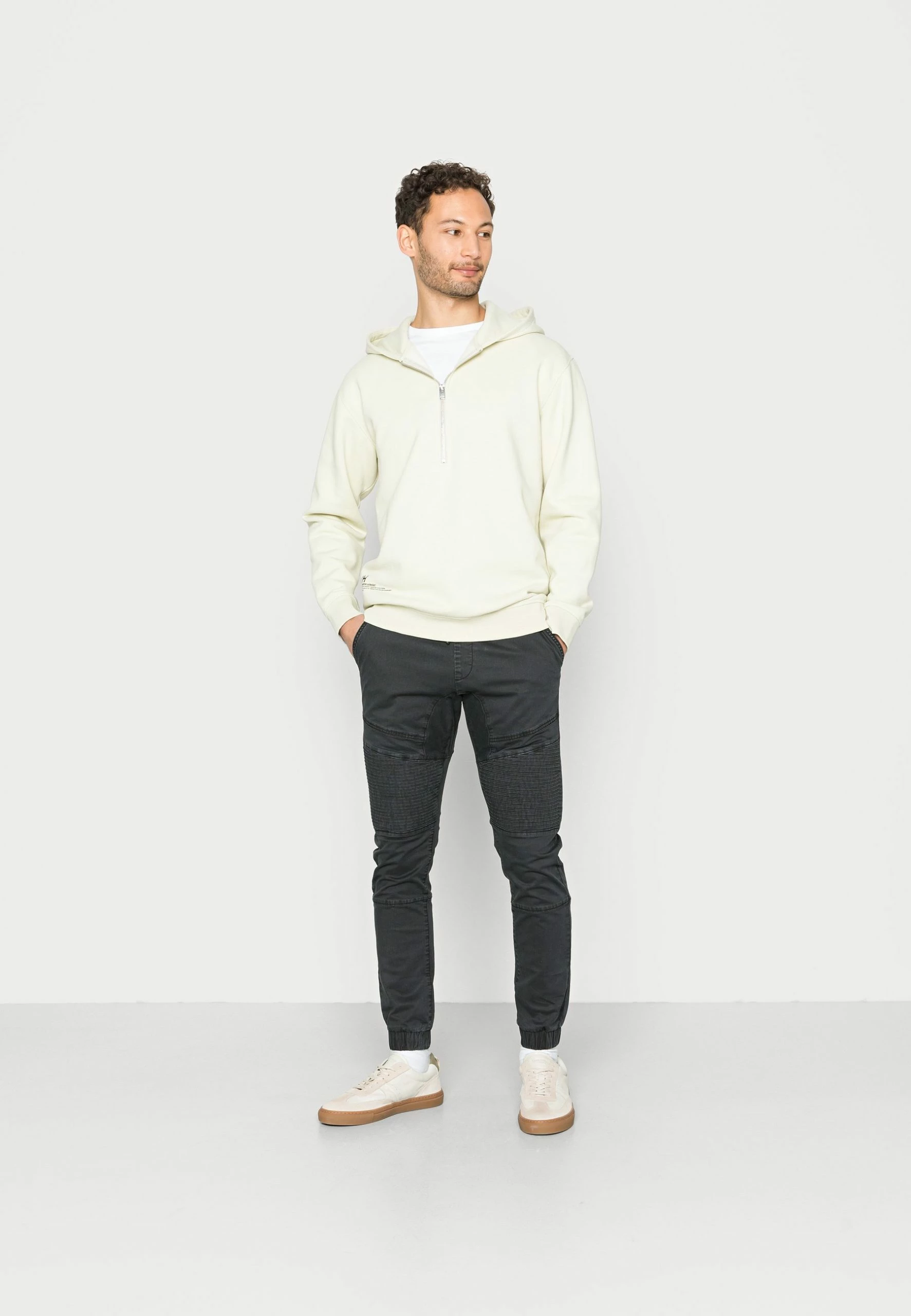 Indicode Jeans ARDIT - Spodnie Materiałowe - Czarny | Wysoka Jakość | Modne Spodnie Męskie 2 Indicode Jeans ARDIT - Spodnie Materiałowe - Czarny | Wysoka Jakość | Modne Spodnie Męskie - obrazek 2