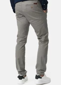 Indicode Jeans CHERRY - Spodnie Chinosy Jasnoszare | Wysoka Jakość | Odzież/Spodnie -Indicode Jeans Sklep 9bf0733310cd4be19e7a112f97322537 scaled