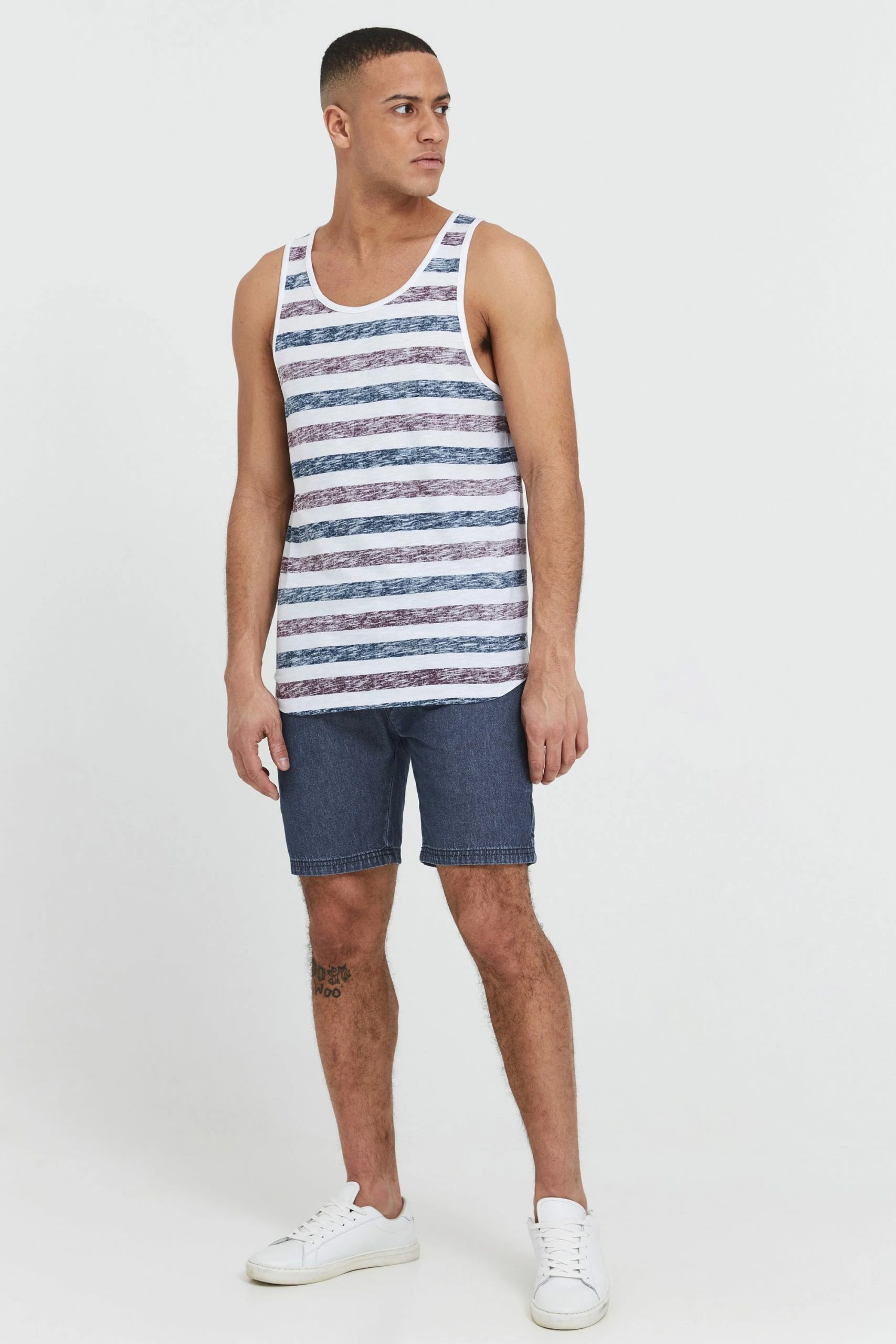 Indicode Jeans IDABERAVON - Szorty w ciemnym indygo - Eleganckie i wygodne szorty męskie 2 Indicode Jeans IDABERAVON - Szorty w ciemnym indygo - Eleganckie i wygodne szorty męskie - obrazek 2