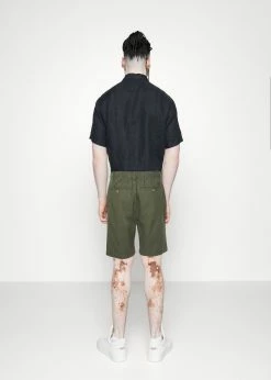 Indicode Jeans BOWMANVILLE - Szorty - Army | Wysoka jakość, wygodny krój | Odzież męska -Indicode Jeans Sklep a423a993038d4fdc97832fd751f577dd scaled