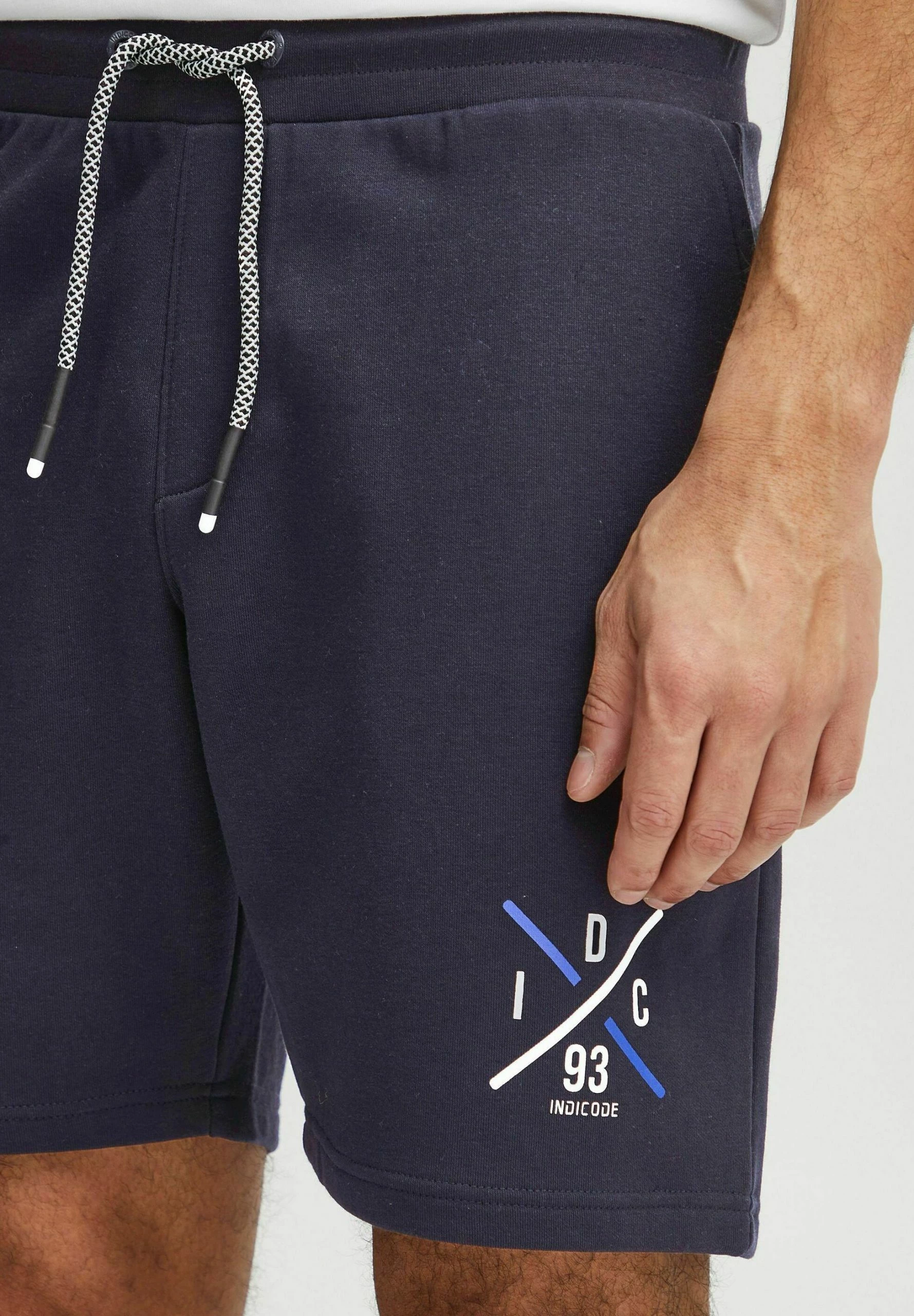 Indicode Jeans IDHALLUM - Szorty Męskie Navy - Wygodne i Stylowe 4 Indicode Jeans IDHALLUM - Szorty Męskie Navy - Wygodne i Stylowe - obrazek 4