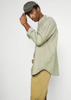 Indicode Jeans KAISER CHINO EXCLUSIV - Szorty - Amber | Premium Krótkie Spodnie Męskie 8 Indicode Jeans KAISER CHINO EXCLUSIV - Szorty - Amber | Premium Krótkie Spodnie Męskie -Indicode Jeans Sklep a744dda6c4324fe688df34718b0d7965 scaled