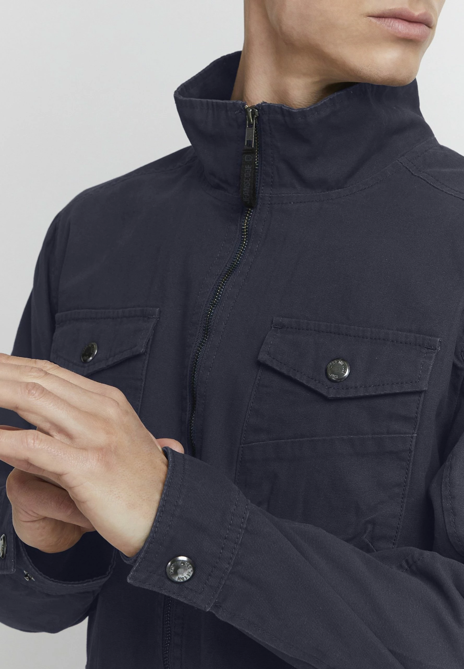 Indicode Jeans IDBOLVEN - Kurtka Wiosenna - Navy | Promocje Odzież 4 Indicode Jeans IDBOLVEN - Kurtka Wiosenna - Navy | Promocje Odzież - obrazek 4