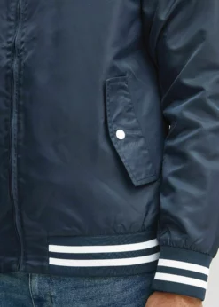 Indicode Jeans IDKEVIN - Kurtka Bomber w Kolorze Navy | Kurtki Męskie -Indicode Jeans Sklep b0640665dcf344449281eb832f295cc1 scaled