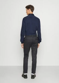 Indicode Jeans EBERLEIN WITH ROLLED UP - Spodnie Materiałowe - Macan Grey | Odzież/Spodnie 9 Indicode Jeans EBERLEIN WITH ROLLED UP - Spodnie Materiałowe - Macan Grey | Odzież/Spodnie -Indicode Jeans Sklep b33f7a3589cf434f8d3cbb9bf987ccda scaled