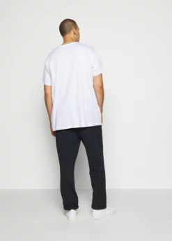 Indicode Jeans EBERLEINPLUS - Spodnie Materiałowe w Kolorze Navy | Luźny Fason | Wysoka Jakość | Odzież Męska -Indicode Jeans Sklep b715c36b92194f7d99134f83e1161f30 scaled