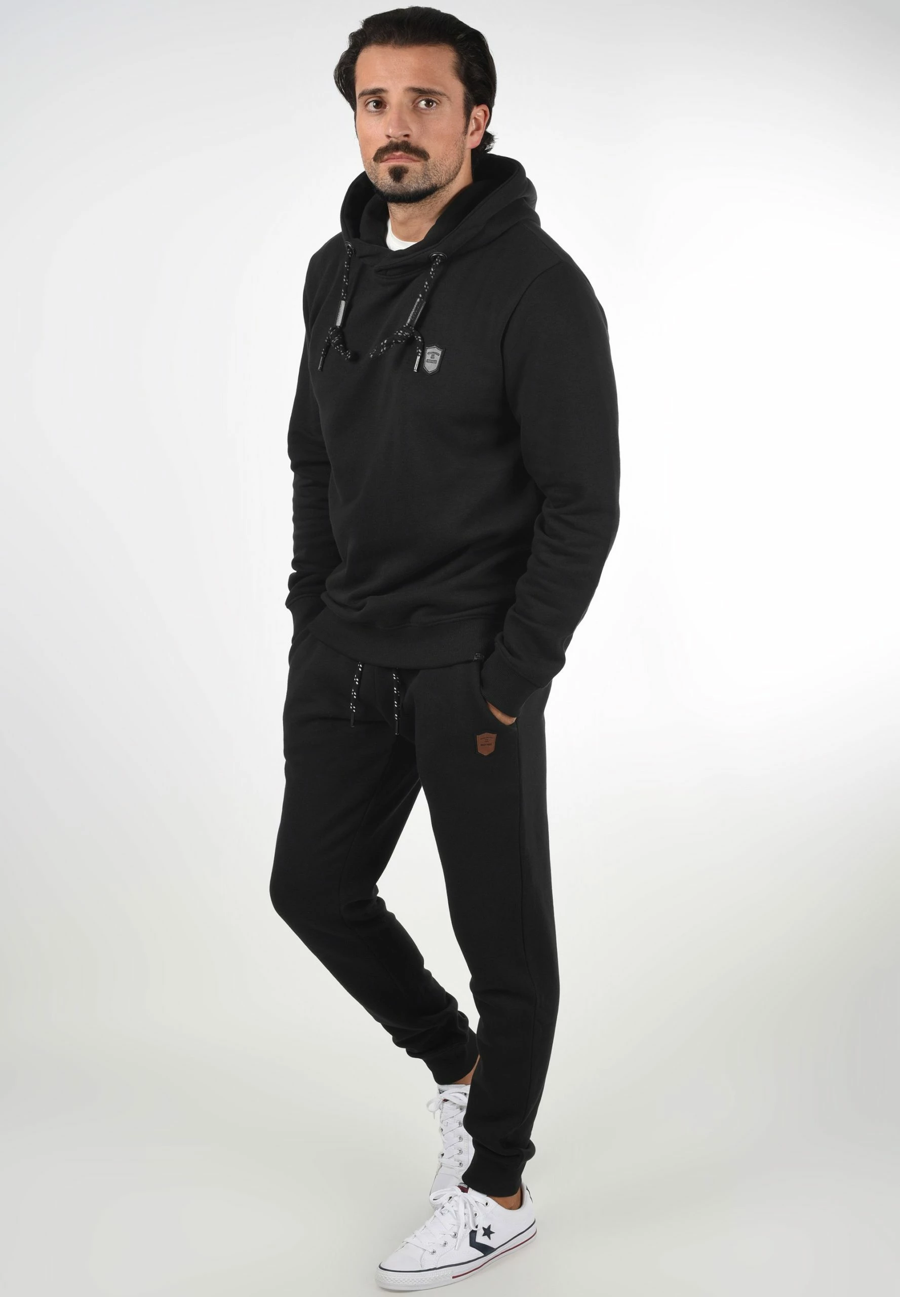 Indicode Jeans IDHULTOP - Spodnie Treningowe - Black | Wygodne i Stylowe Spodnie Treningowe 2 Indicode Jeans IDHULTOP - Spodnie Treningowe - Black | Wygodne i Stylowe Spodnie Treningowe - obrazek 2