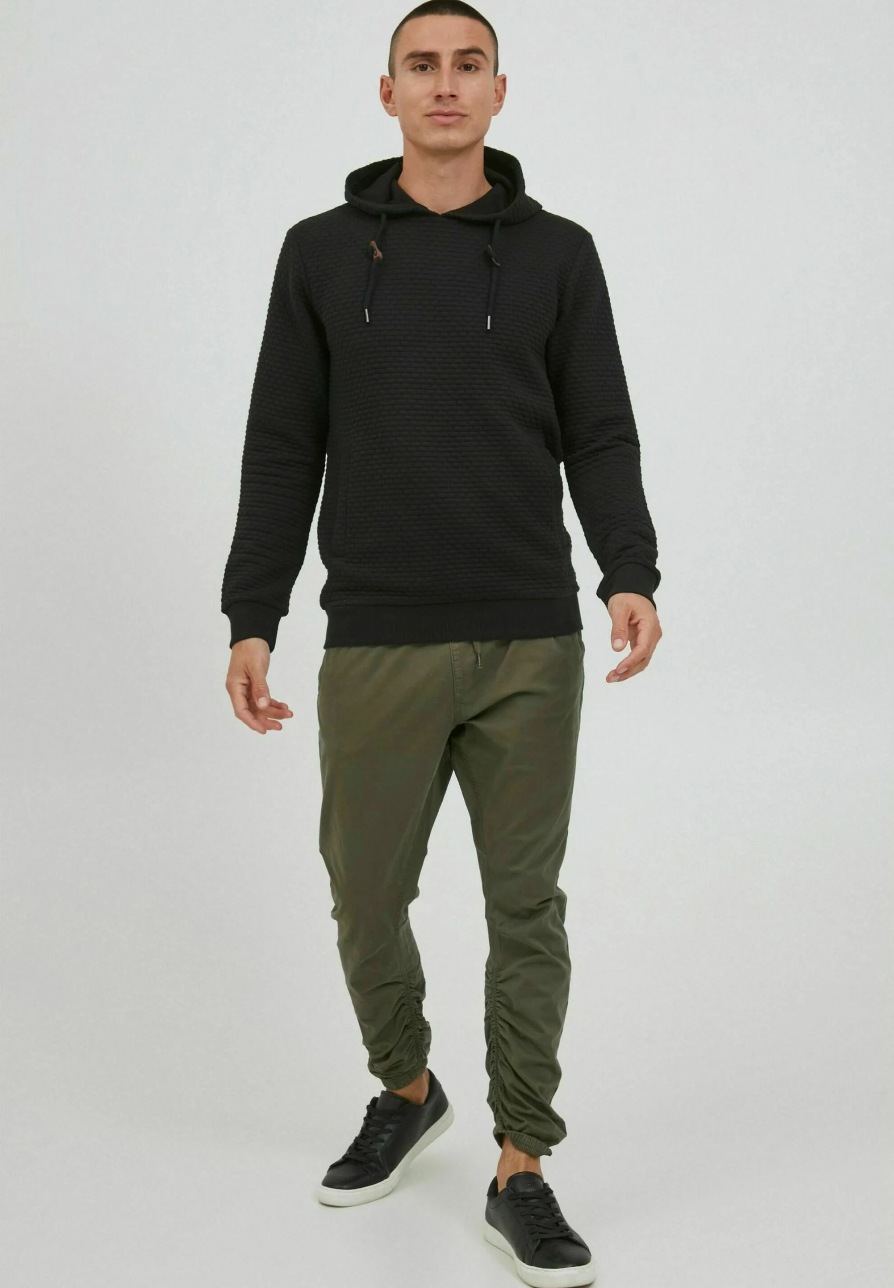 Indicode Jeans IDANTHONE - Sweter - Czarny | Elegancki i Wygodny Sweter Męski 2 Indicode Jeans IDANTHONE - Sweter - Czarny | Elegancki i Wygodny Sweter Męski - obrazek 2