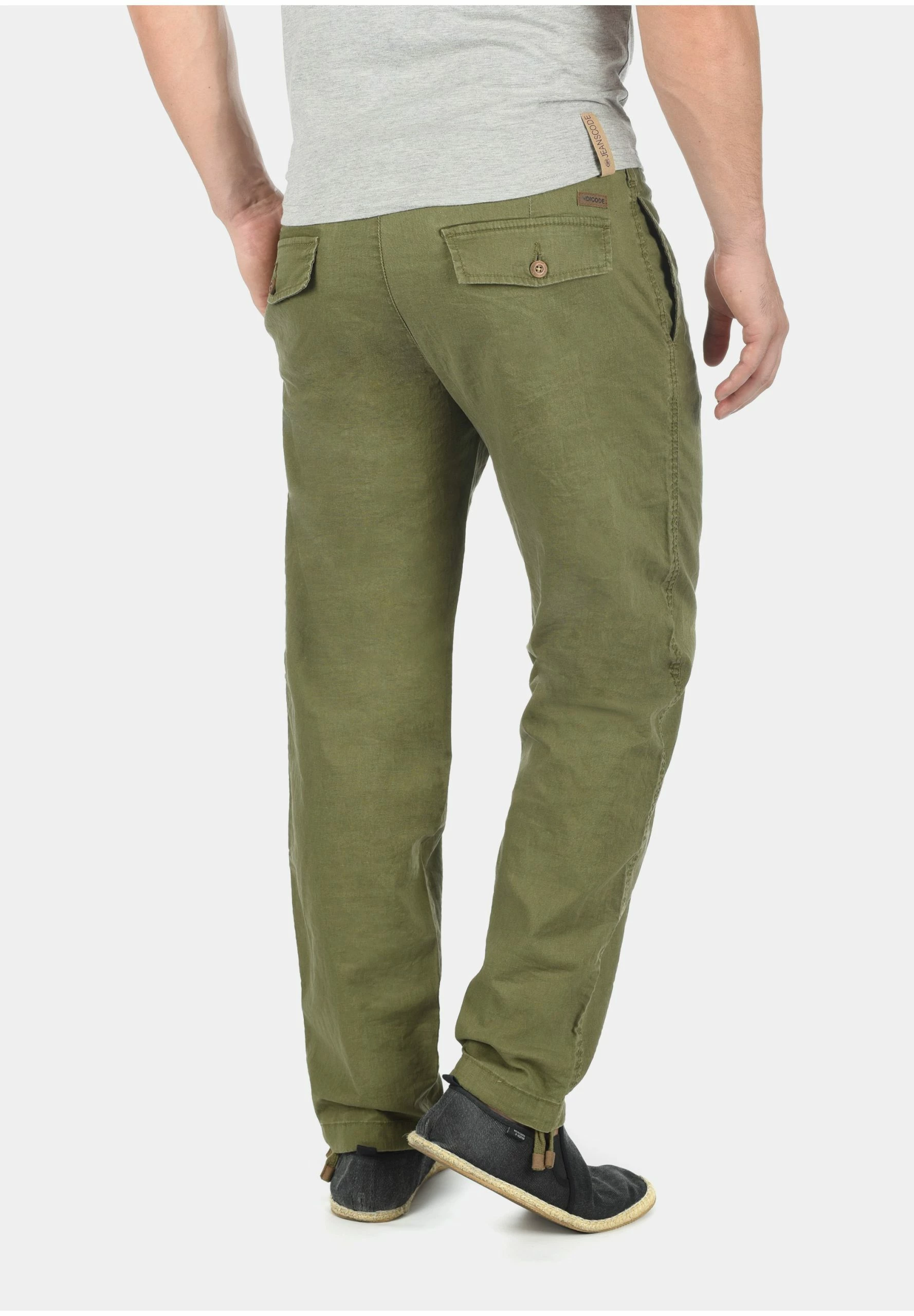 Indicode Jeans IDIVES - Spodnie Materiałowe w Kolorze Dark Olive | Modne i Wygodne Spodnie Męskie 2 Indicode Jeans IDIVES - Spodnie Materiałowe w Kolorze Dark Olive | Modne i Wygodne Spodnie Męskie - obrazek 2