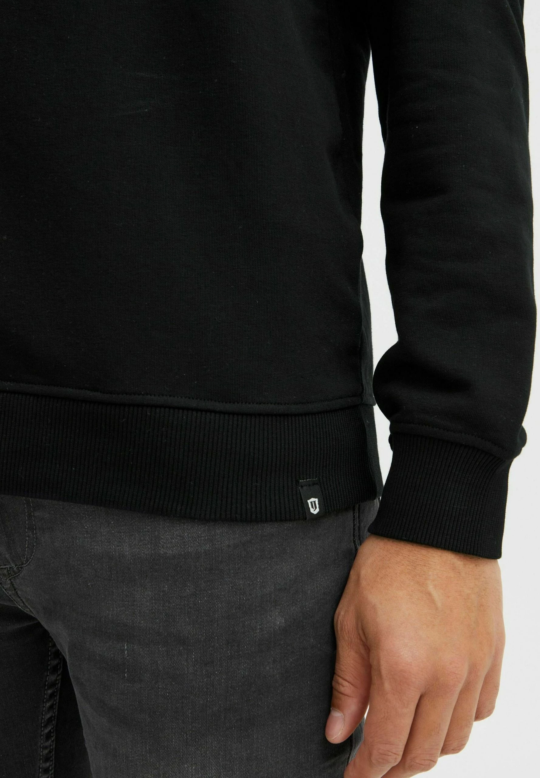 Indicode Jeans IDFORZO - Bluza Z Kapturem - Czarna | Bluzy Męskie | Wysoka Jakość 5 Indicode Jeans IDFORZO - Bluza Z Kapturem - Czarna | Bluzy Męskie | Wysoka Jakość - obrazek 5