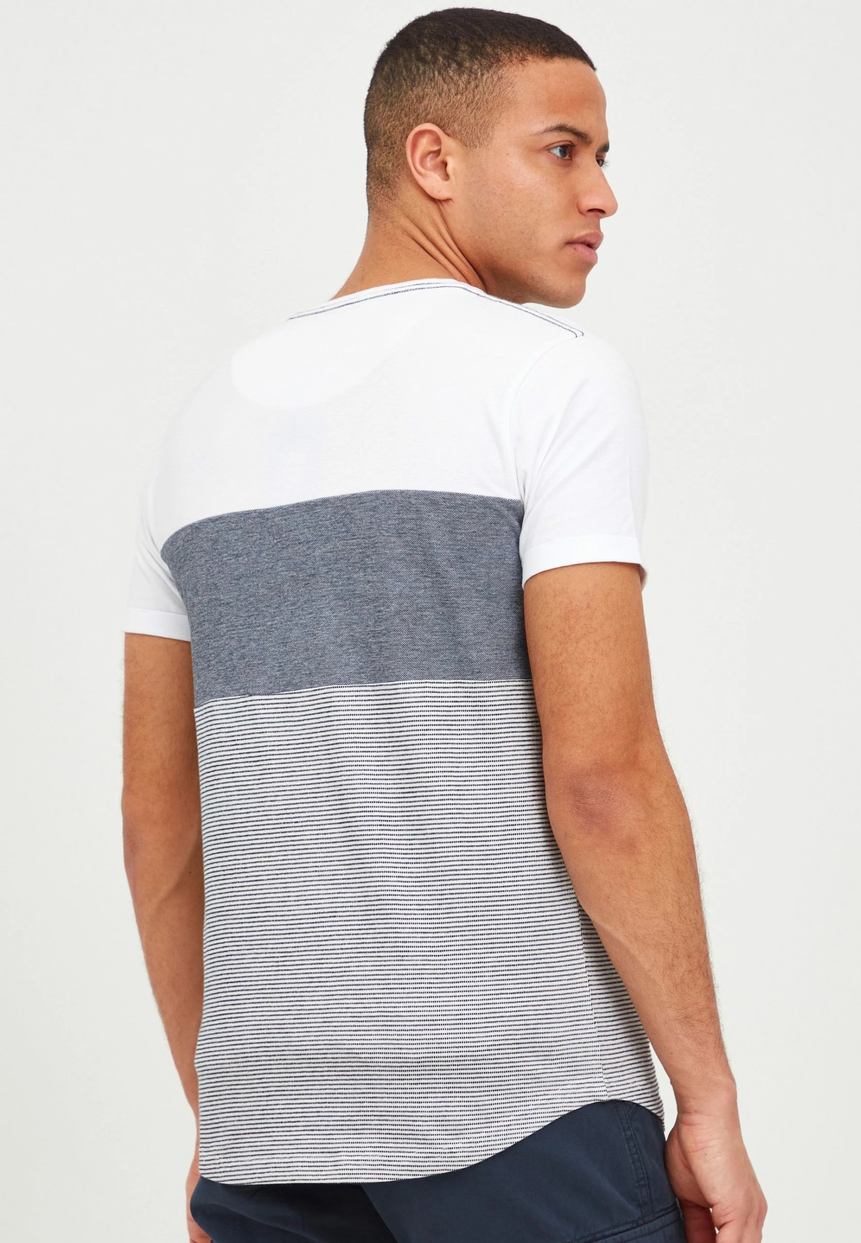 Indicode Jeans IDMORLER - T-shirt Z Nadrukiem - Off-white | Odzież 3 Indicode Jeans IDMORLER - T-shirt Z Nadrukiem - Off-white | Odzież - obrazek 3