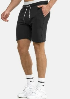 Indicode Jeans Yates - Szorty Męskie Czarny - Wygodne i Stylowe 9 Indicode Jeans Yates - Szorty Męskie Czarny - Wygodne i Stylowe -Indicode Jeans Sklep cde72ce3abf847f7a938c6a8979b919c scaled