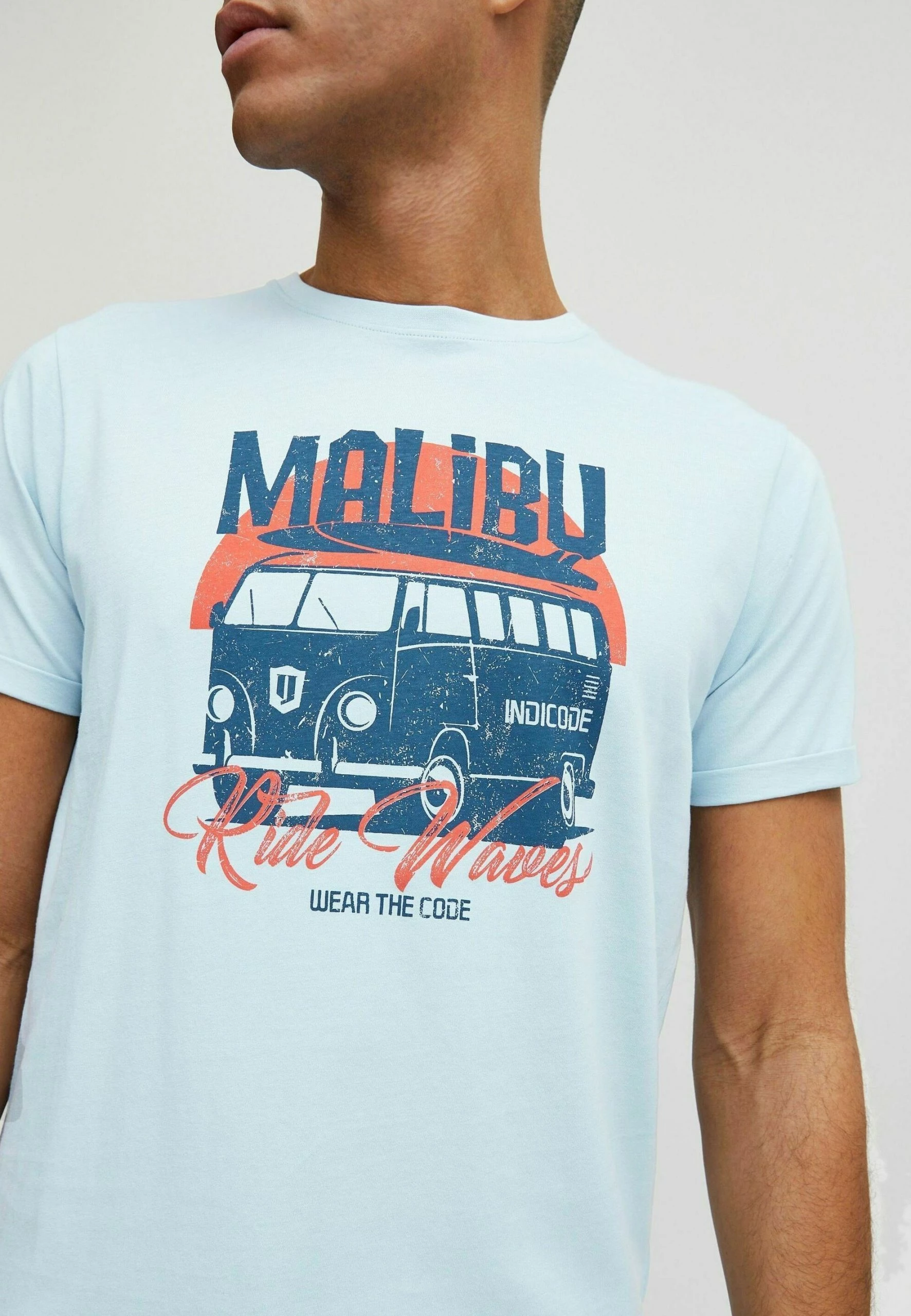 Indicode Jeans IDDANIEL - T-shirt Z Nadrukiem Sky Way | Odzież Promocyjna 4 Indicode Jeans IDDANIEL - T-shirt Z Nadrukiem Sky Way | Odzież Promocyjna - obrazek 4