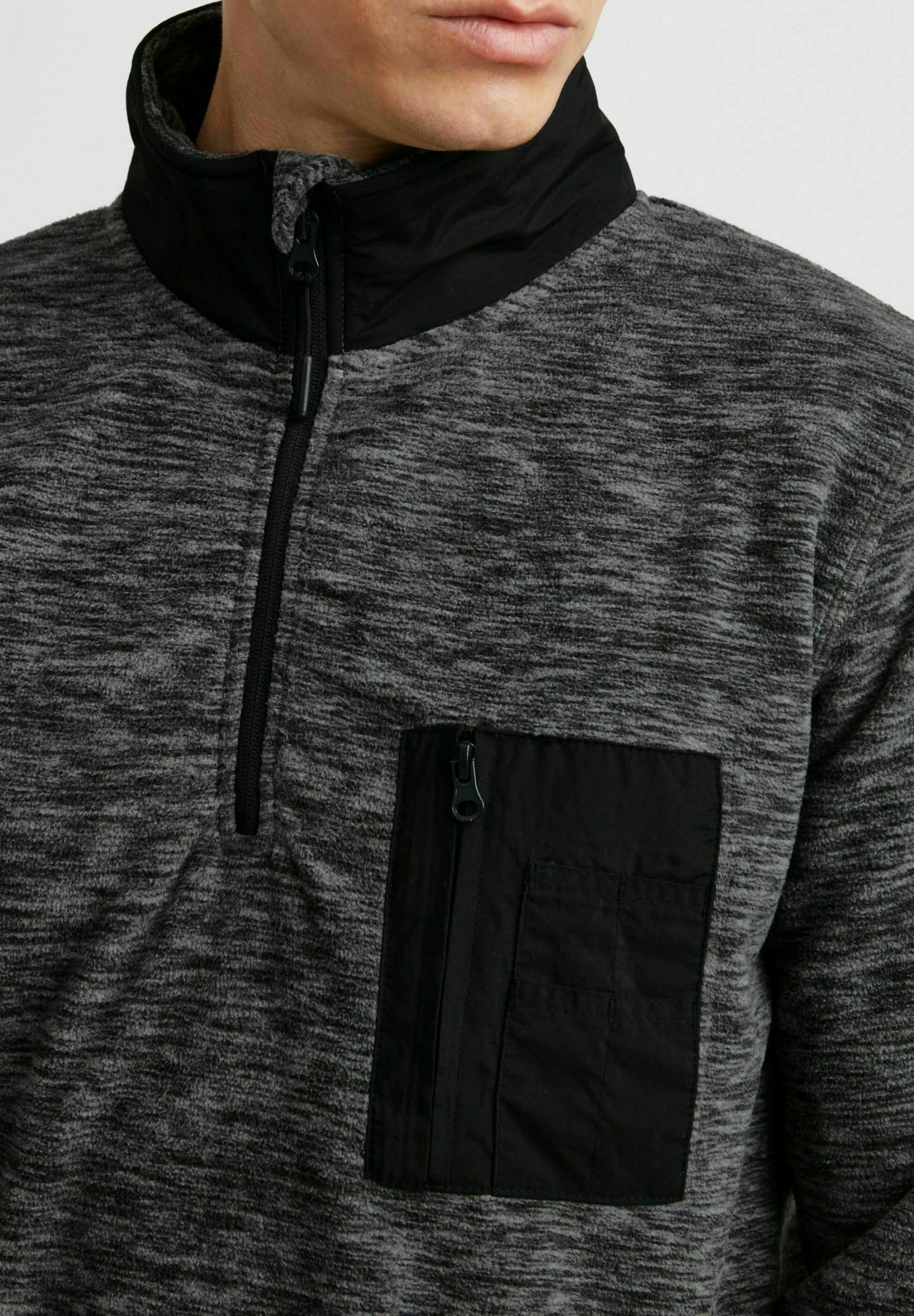 Indicode Jeans IDWIMORT - Bluza Z Polaru - Czarna | Bluzy Męskie | Wysoka Jakość 4 Indicode Jeans IDWIMORT - Bluza Z Polaru - Czarna | Bluzy Męskie | Wysoka Jakość - obrazek 4