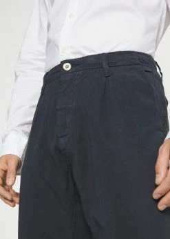 Indicode Jeans VILLE - Spodnie Materiałowe - Navy | Promocja | Odzież 9 Indicode Jeans VILLE - Spodnie Materiałowe - Navy | Promocja | Odzież -Indicode Jeans Sklep d2dda264aa804a85b890500199b520dc scaled