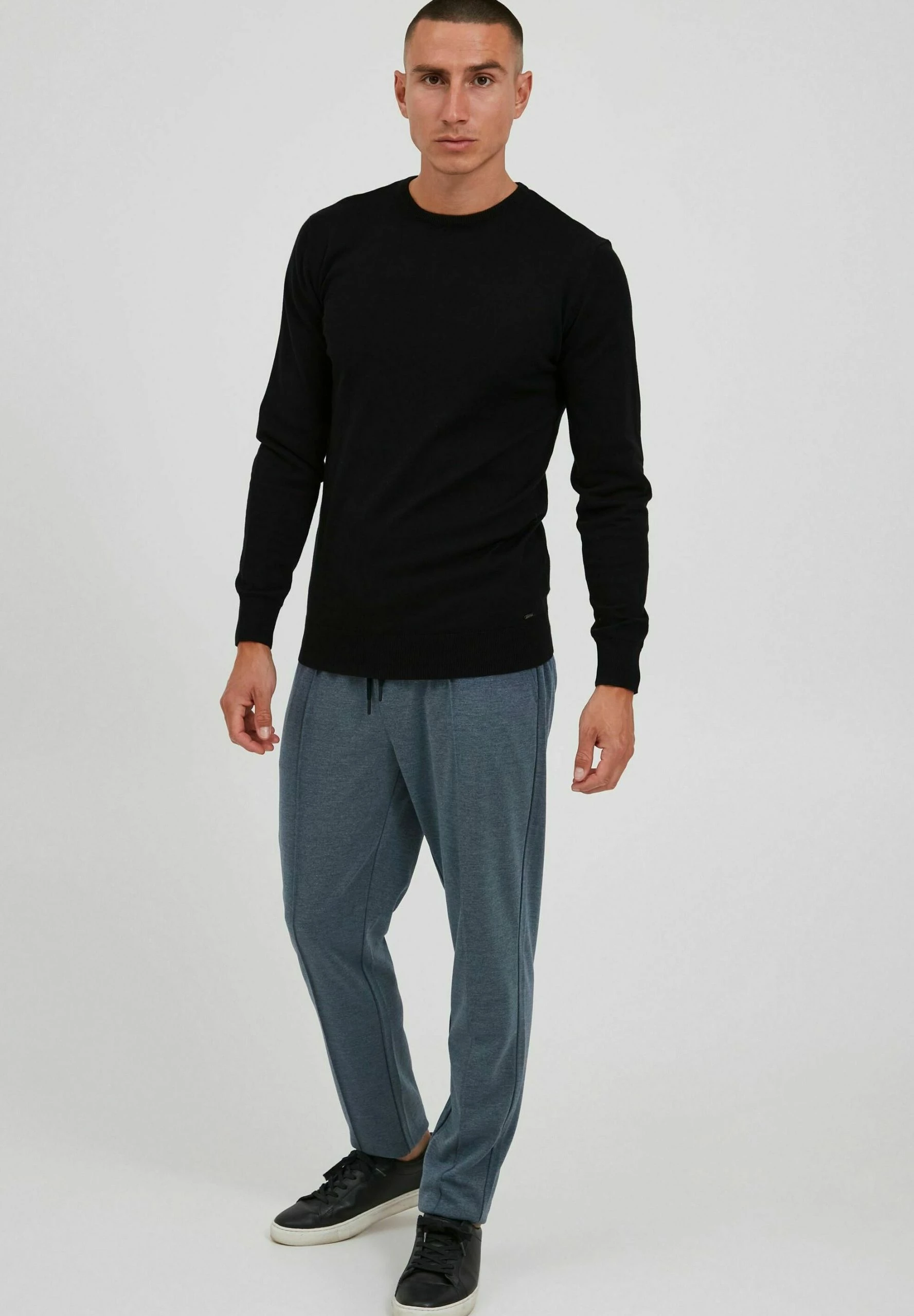 Indicode Jeans IDBADAN - Sweter - Czarny | Elegancki i Wygodny Sweter 2 Indicode Jeans IDBADAN - Sweter - Czarny | Elegancki i Wygodny Sweter - obrazek 2