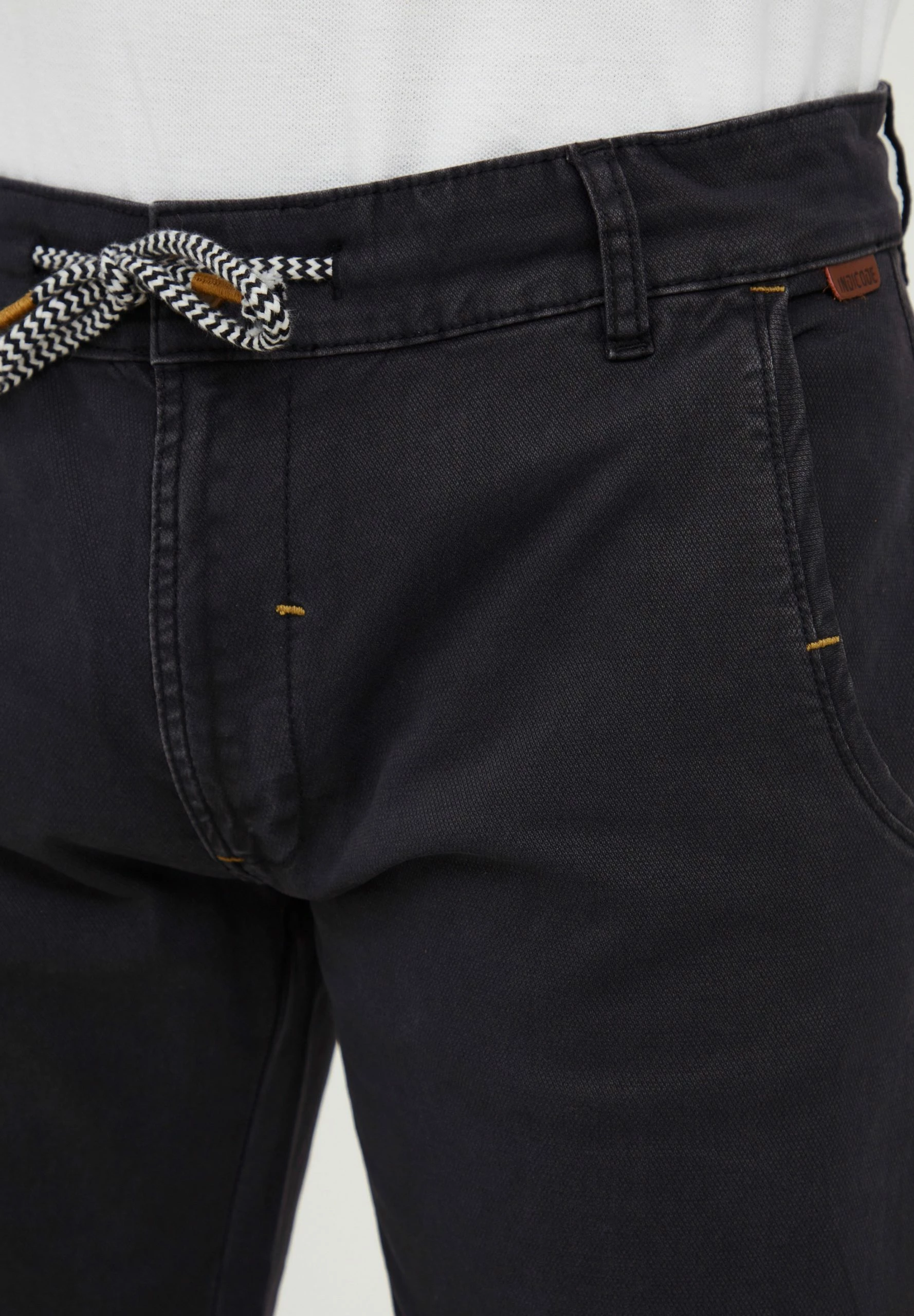 Szorty Indicode Jeans IDMIKO - Czarny - Wygodne i Modne 4 Szorty Indicode Jeans IDMIKO - Czarny - Wygodne i Modne - obrazek 4